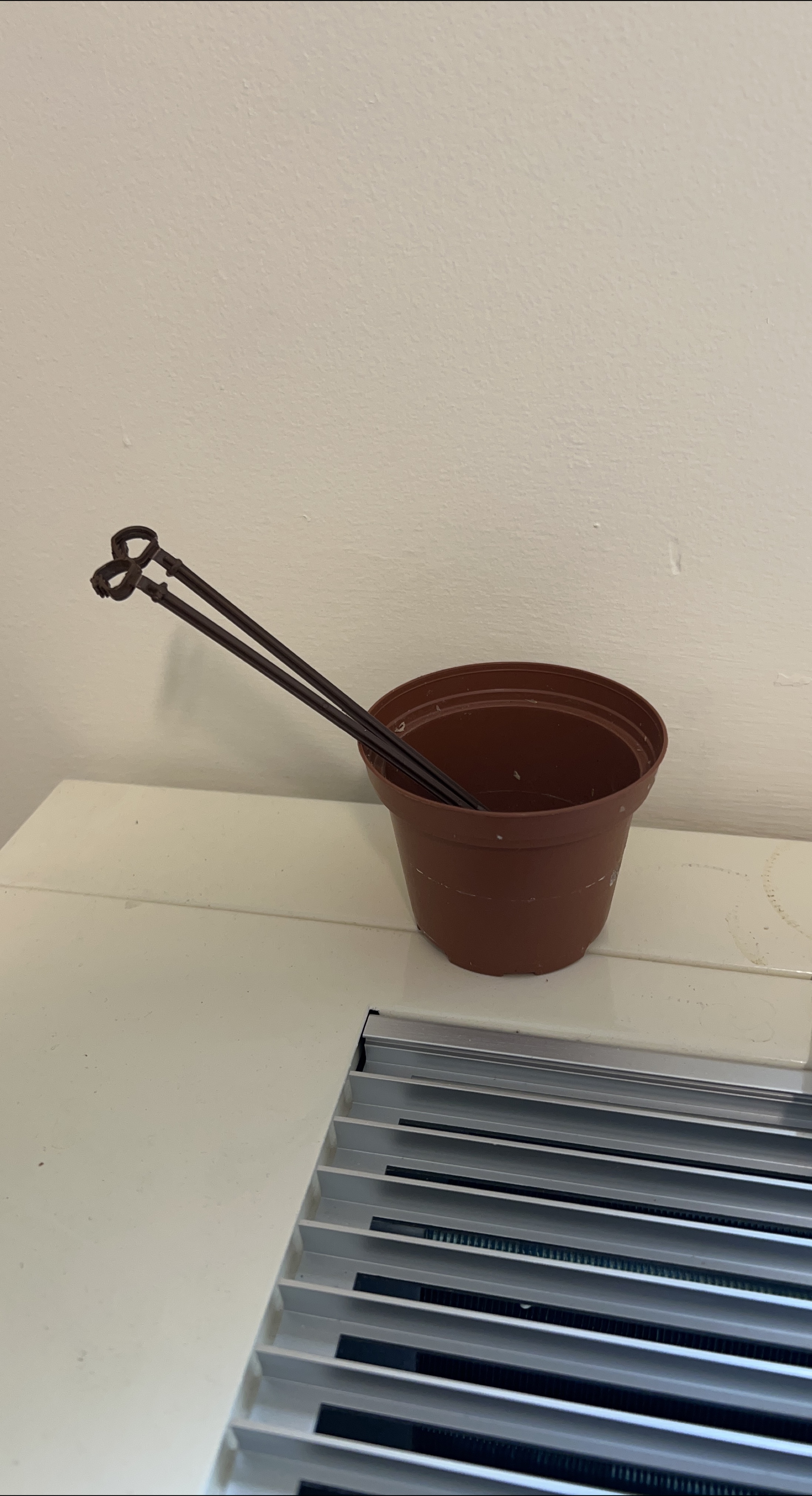 🧡 Brown Flower Pot with Plastic Sticks thumbnail