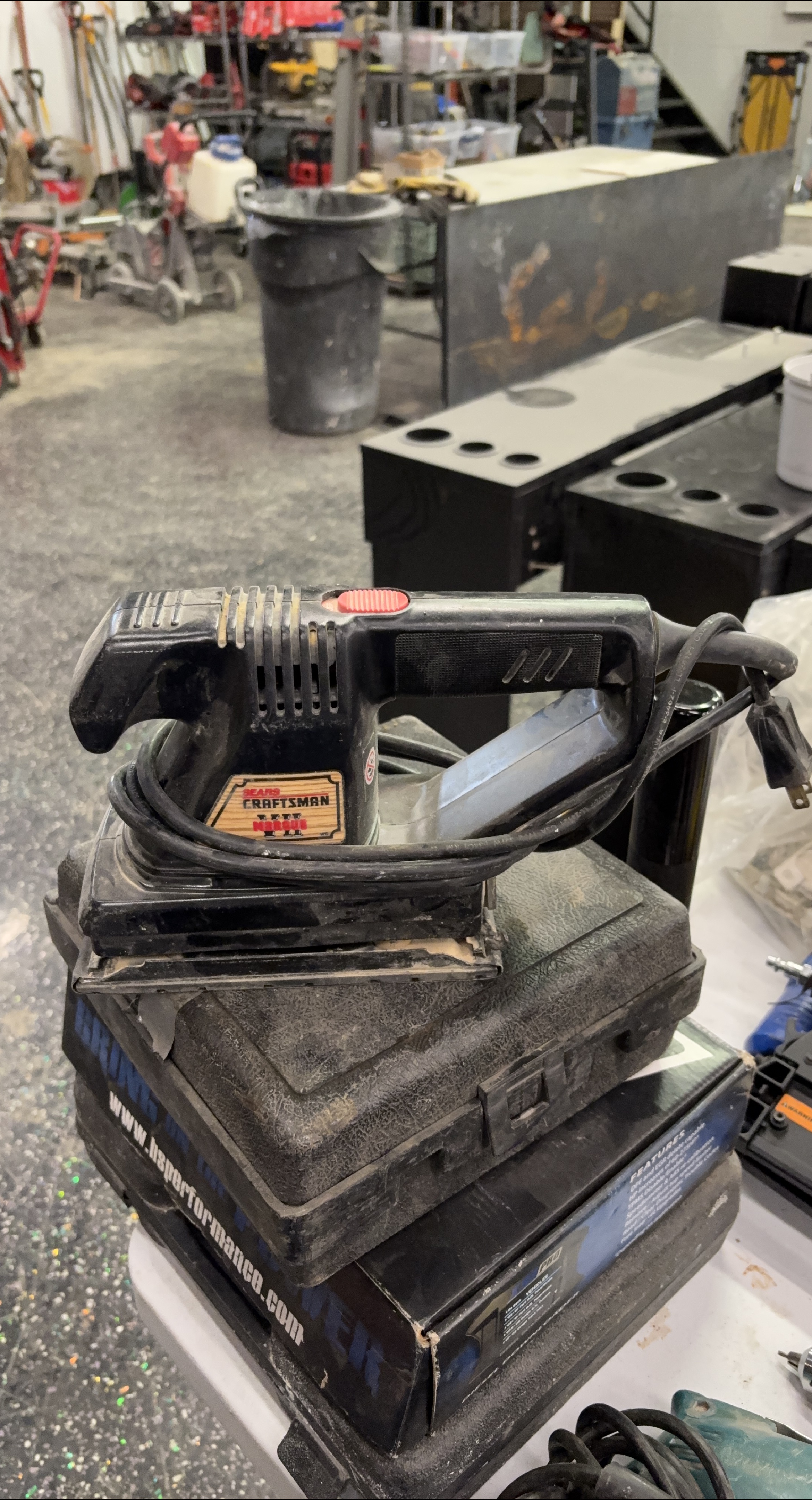 Craftsman Finishing Sander thumbnail