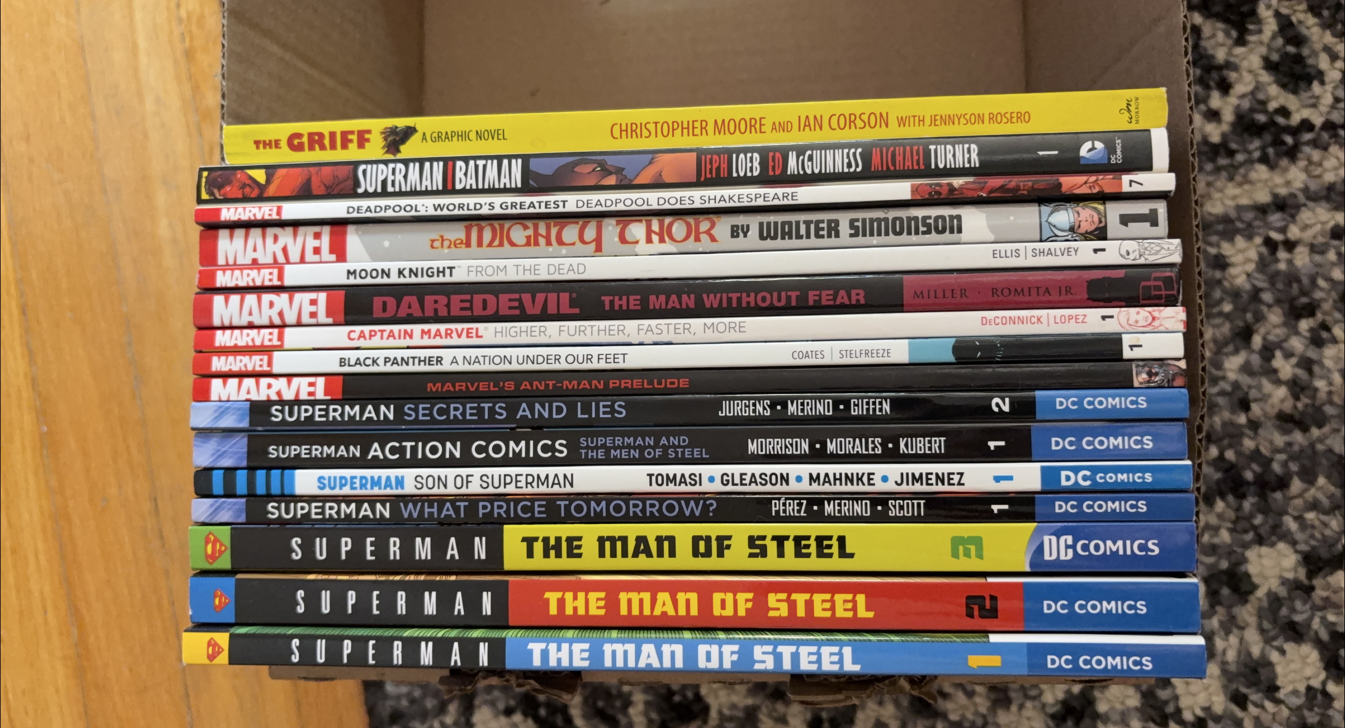 Lot of Marvel & DC Comics Graphic Novels thumbnail