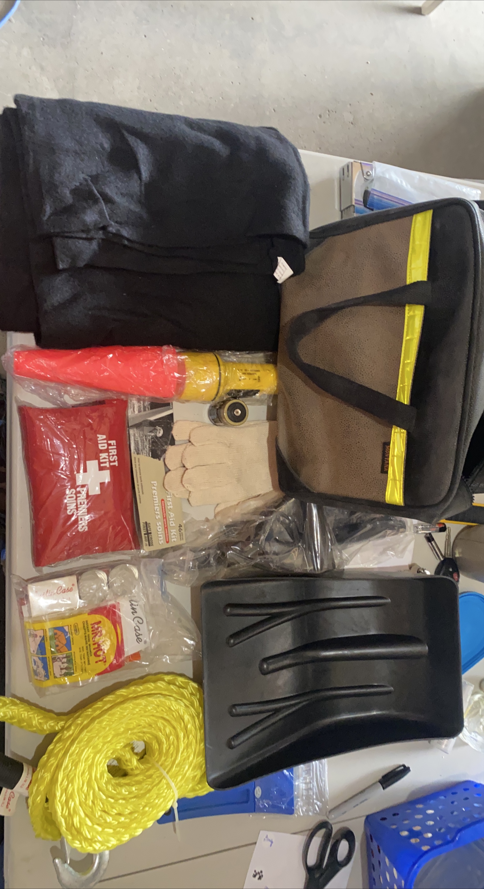Montana Emergency Car Kit thumbnail
