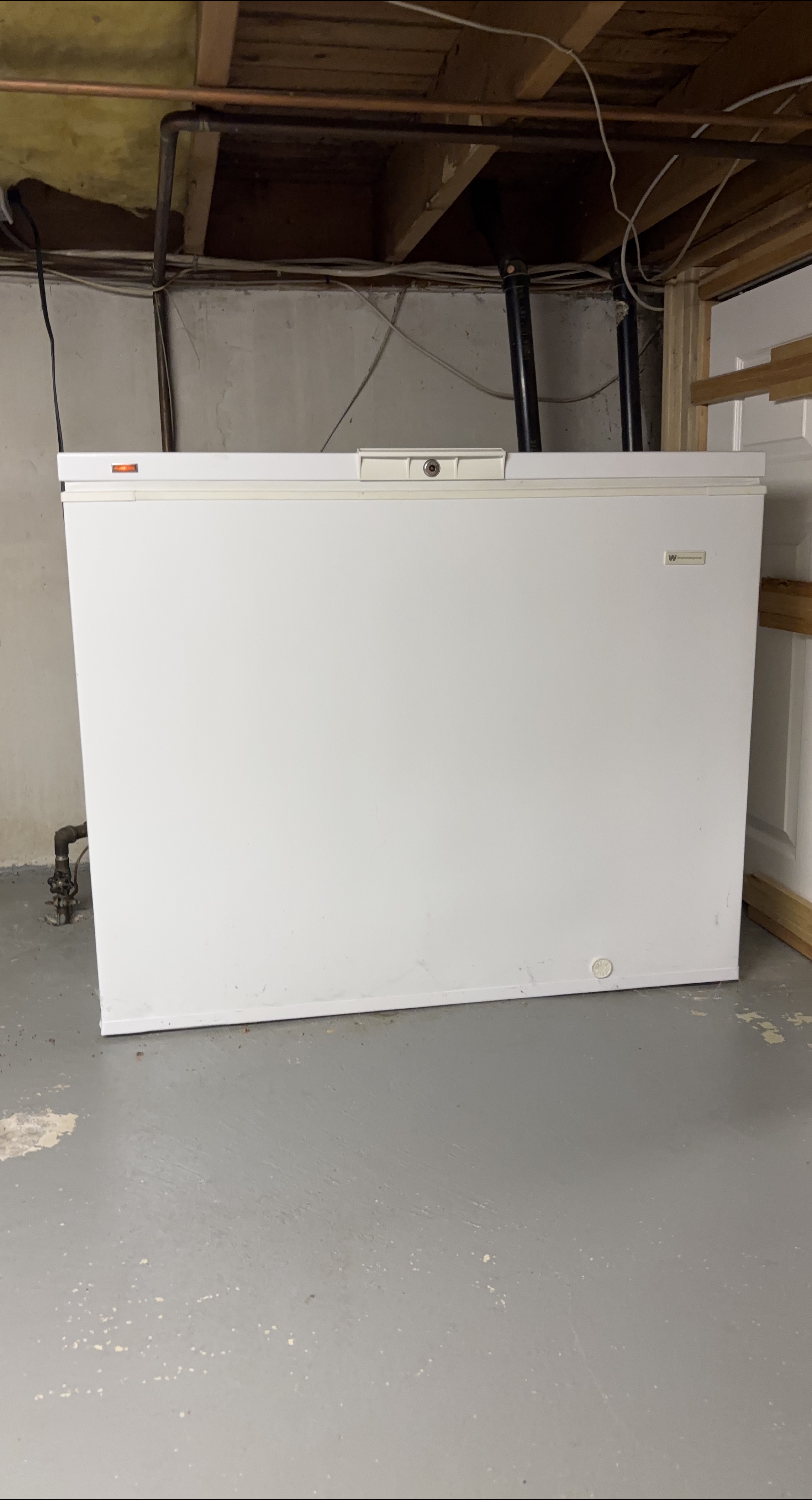 White Westinghouse Chest Freezer thumbnail
