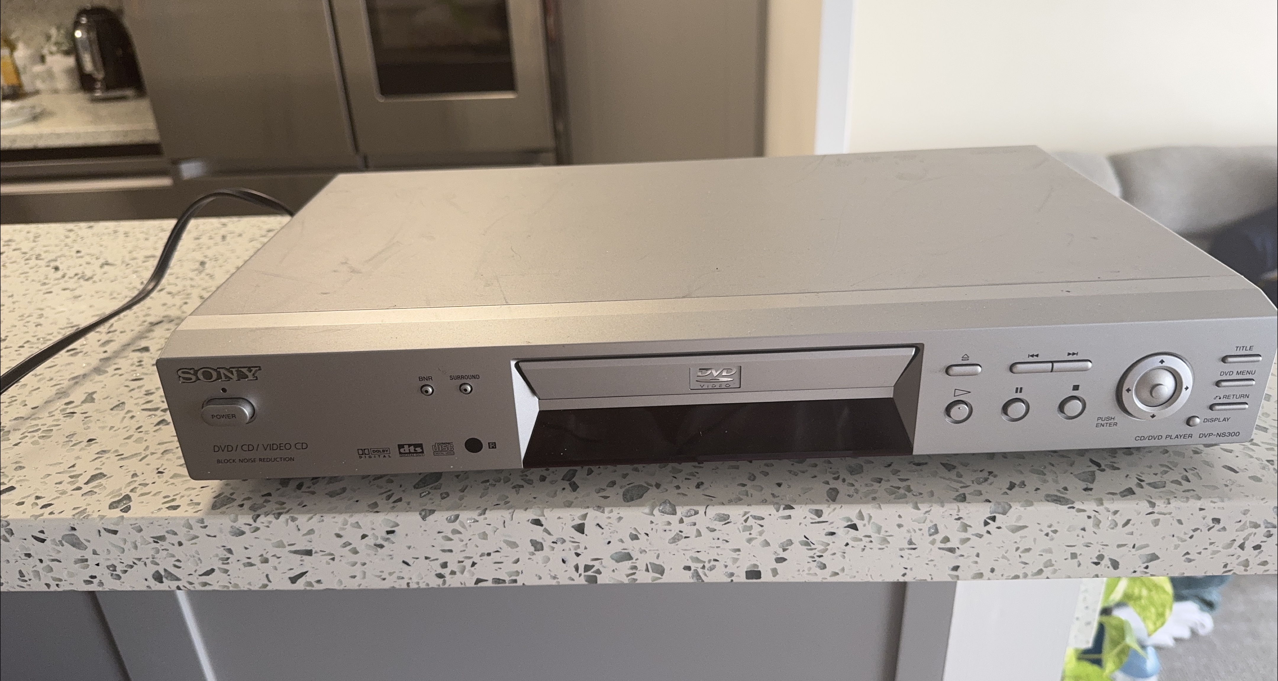 Sony DVP-NS300 CD/DVD Player thumbnail