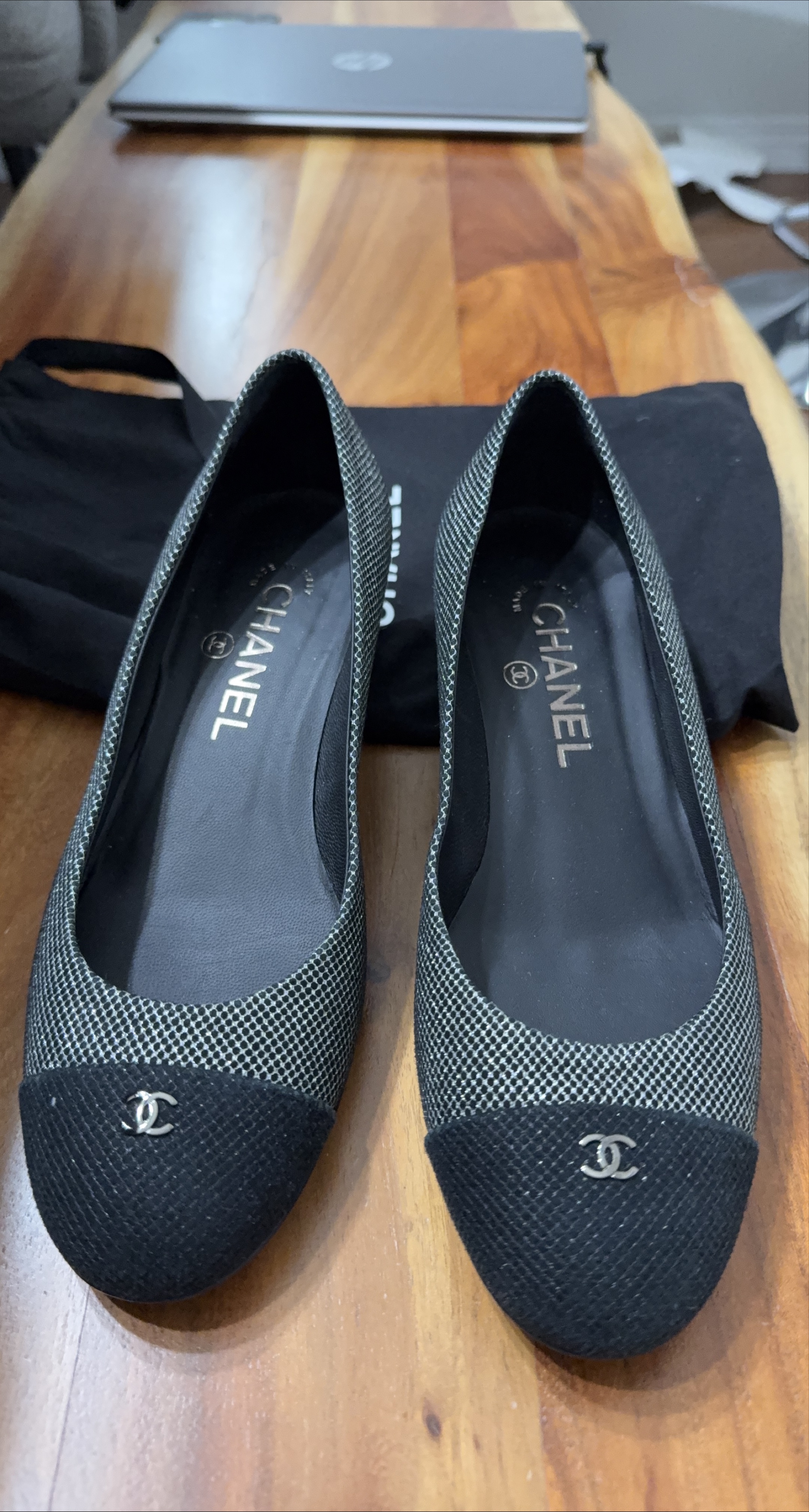 Chanel Black Cap-Toe Ballet Flats thumbnail