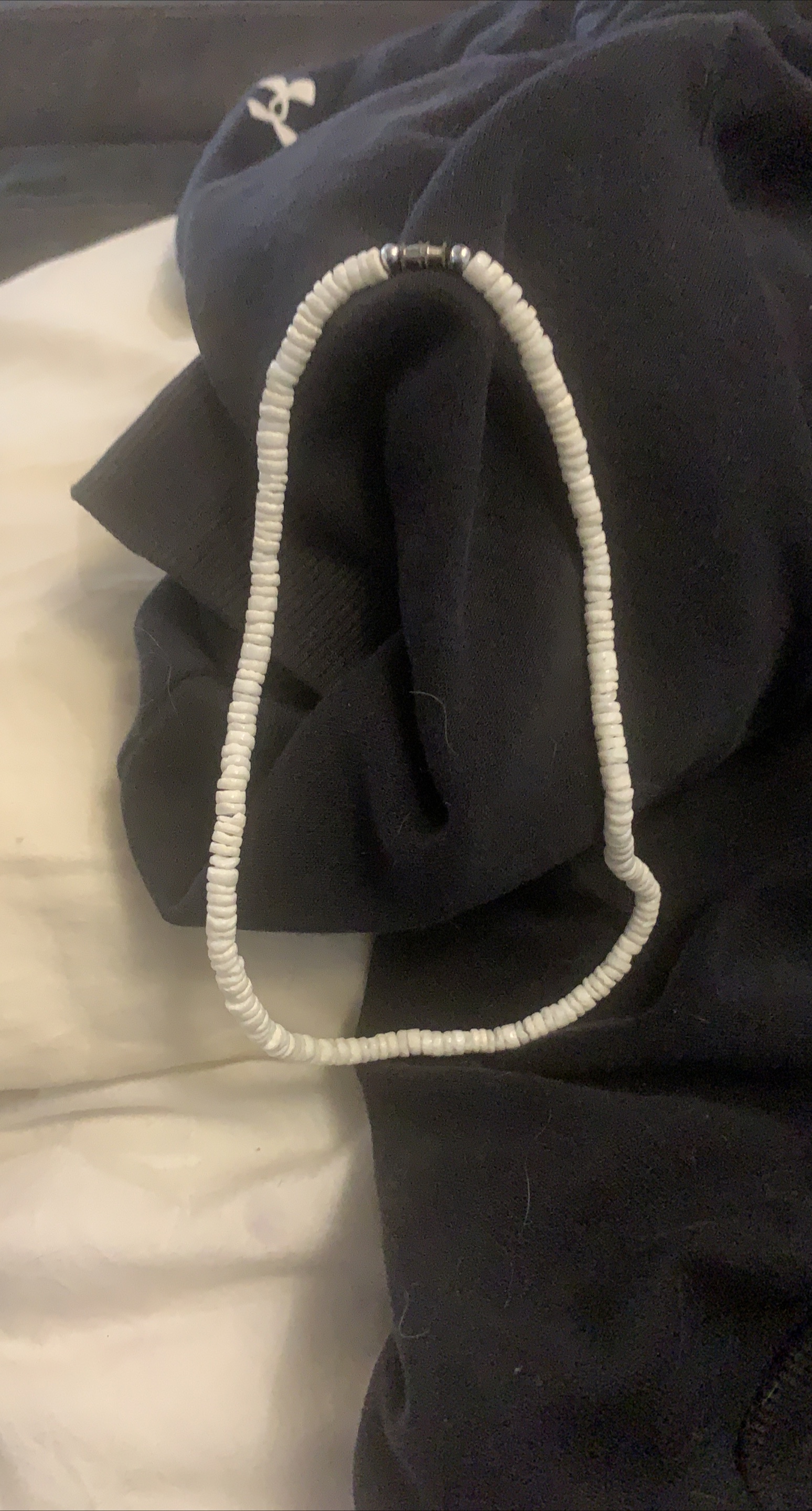 White Shell Necklace thumbnail