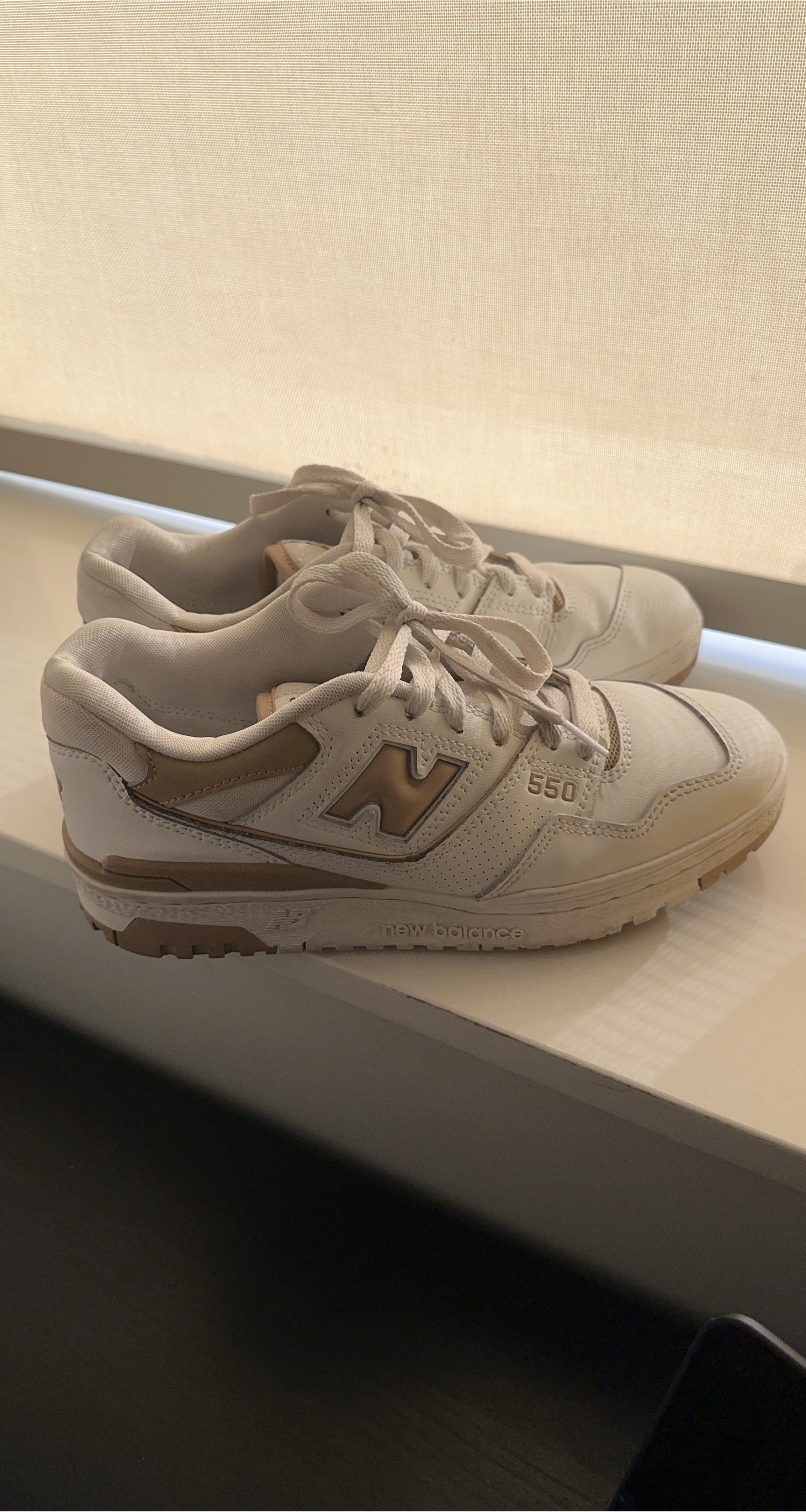 New Balance 550 White/Gold Sneakers image indicator(1)