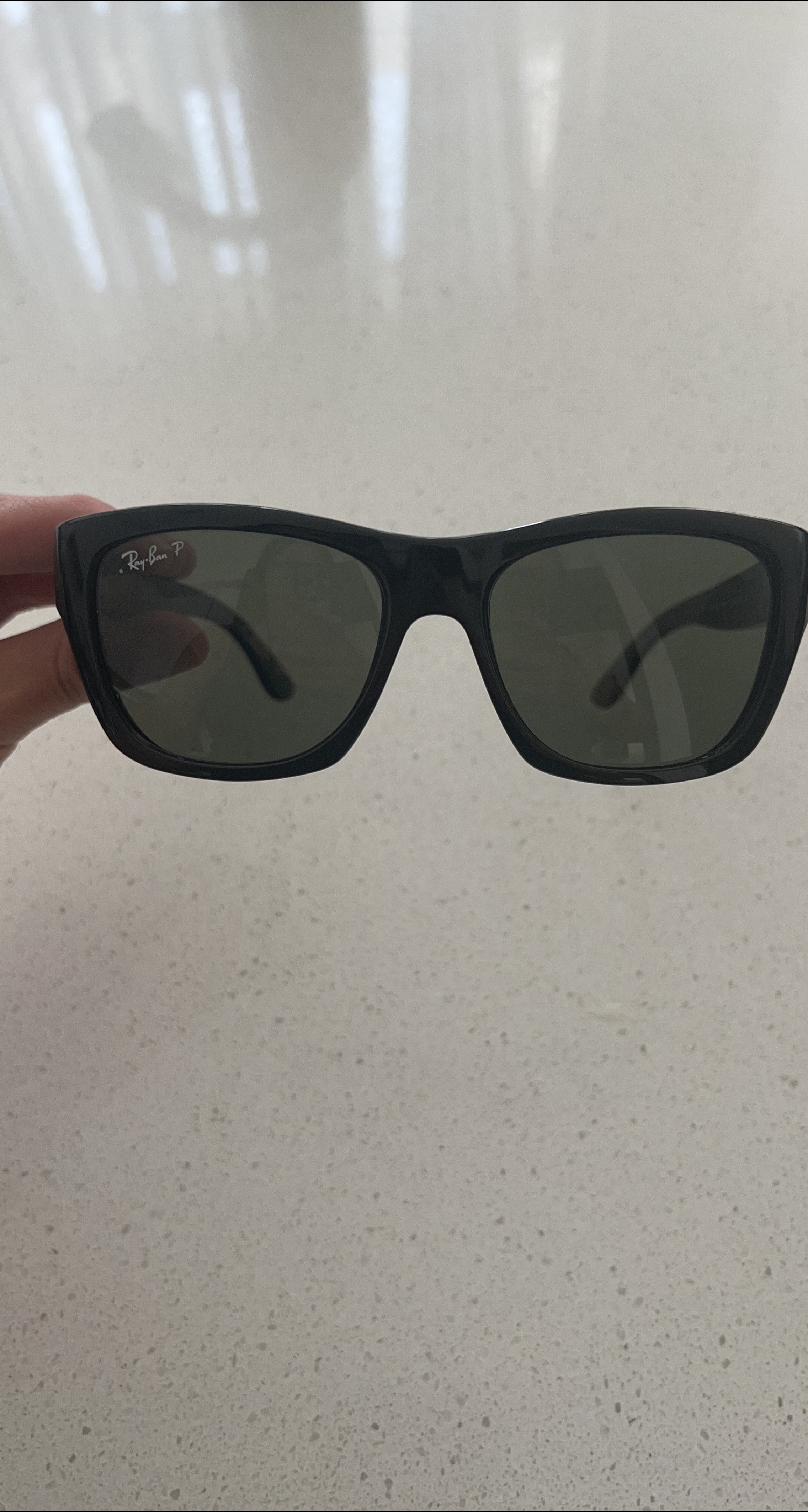 🧡Ray-Ban RB4184 601/8A Black Sunglasses thumbnail