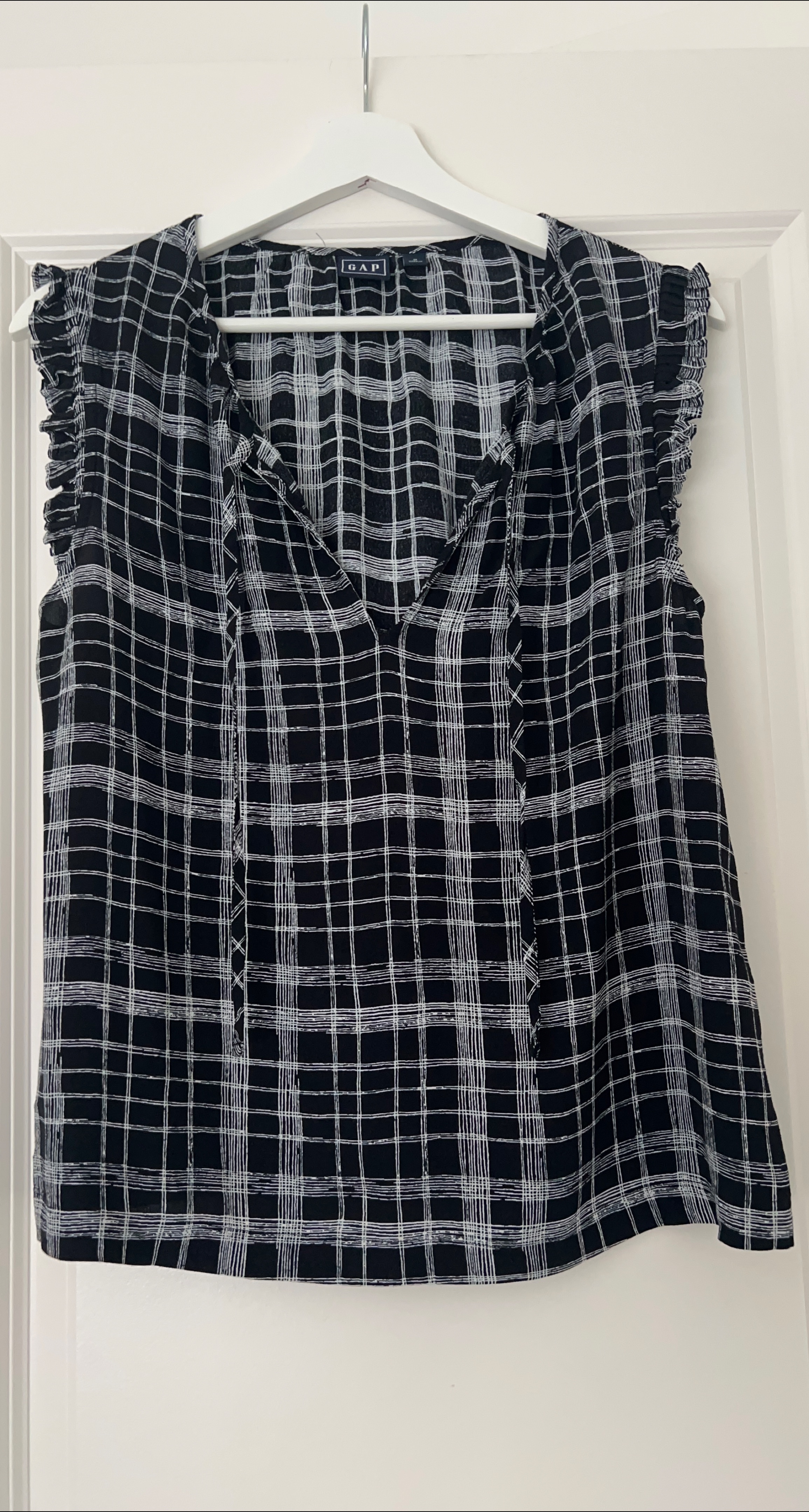 Gap Plaid Sleeveless Top - Size Meduim thumbnail