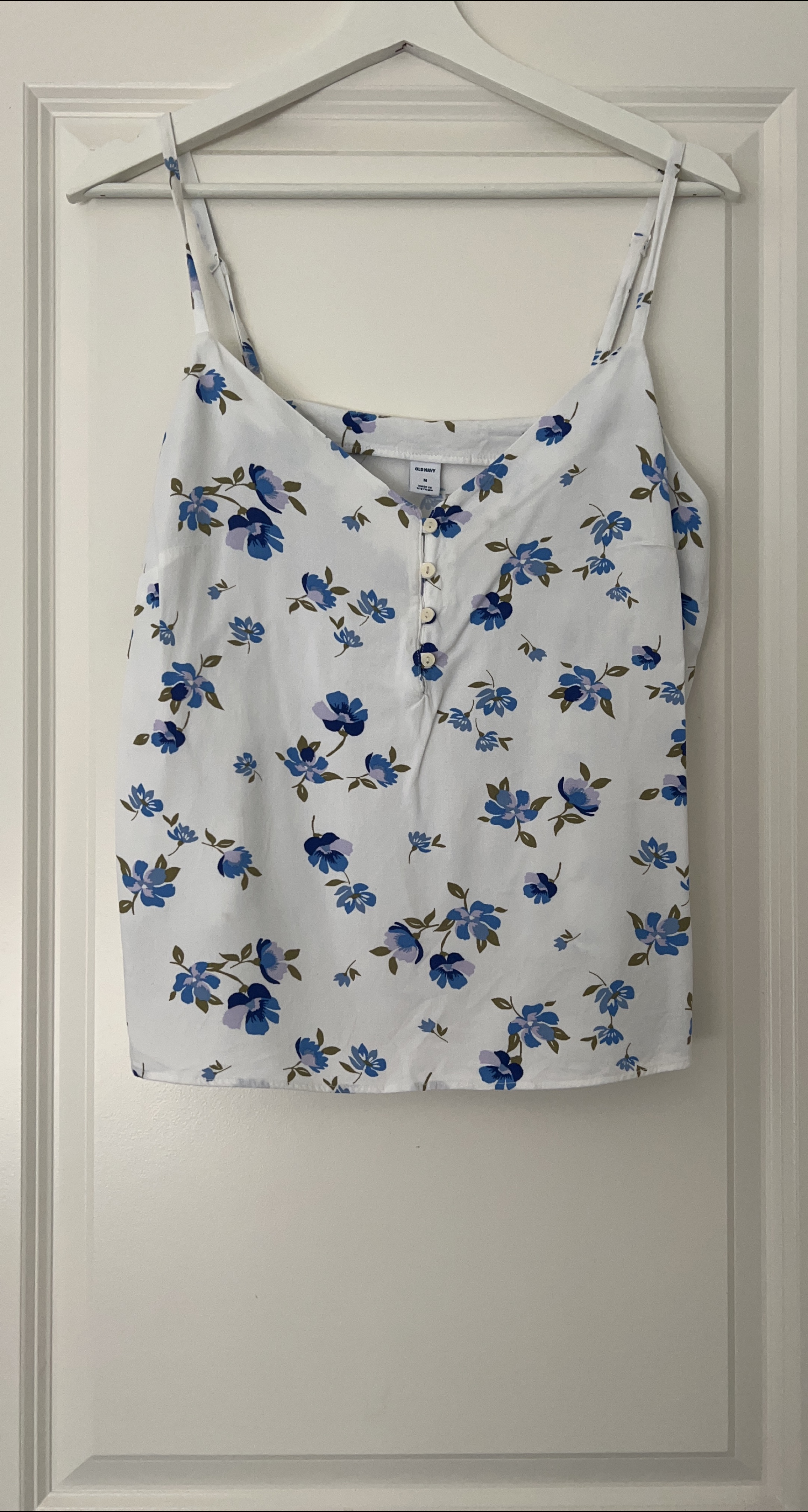 Old Navy Floral Cami Top - Size M thumbnail