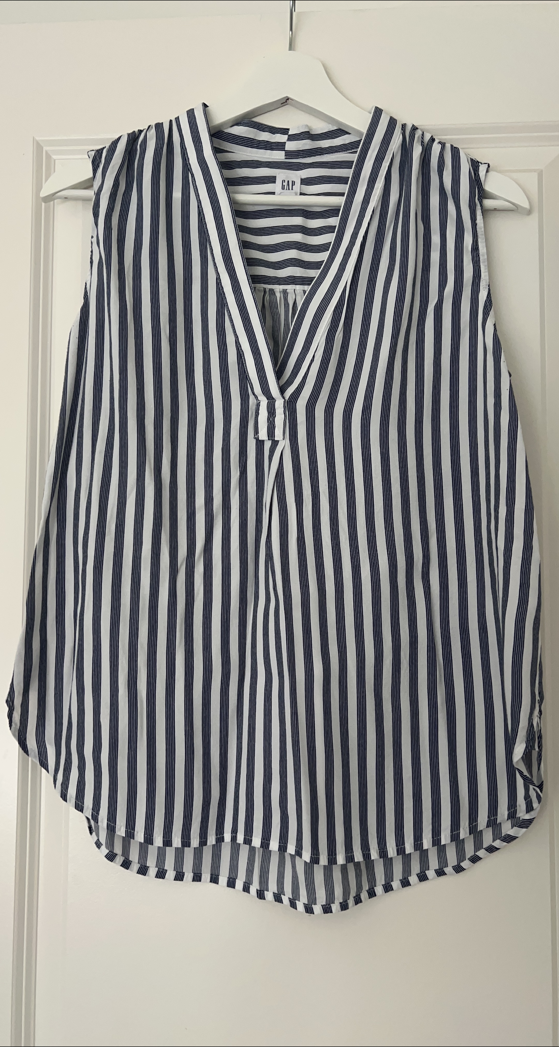 GAP Striped Sleeveless Blouse- Medium thumbnail