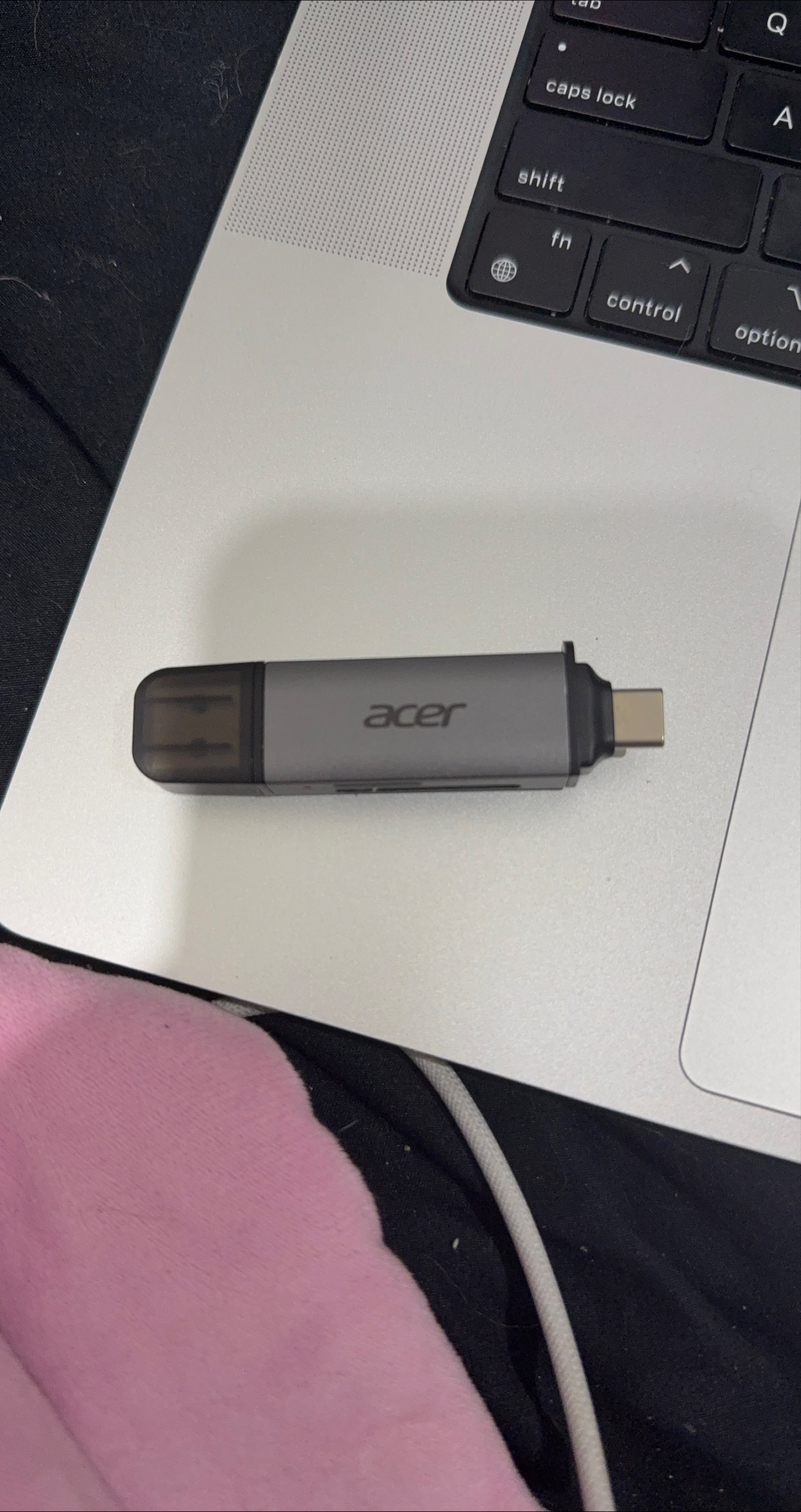 Acer 2-in-1 SD Card Reader - Like New! thumbnail