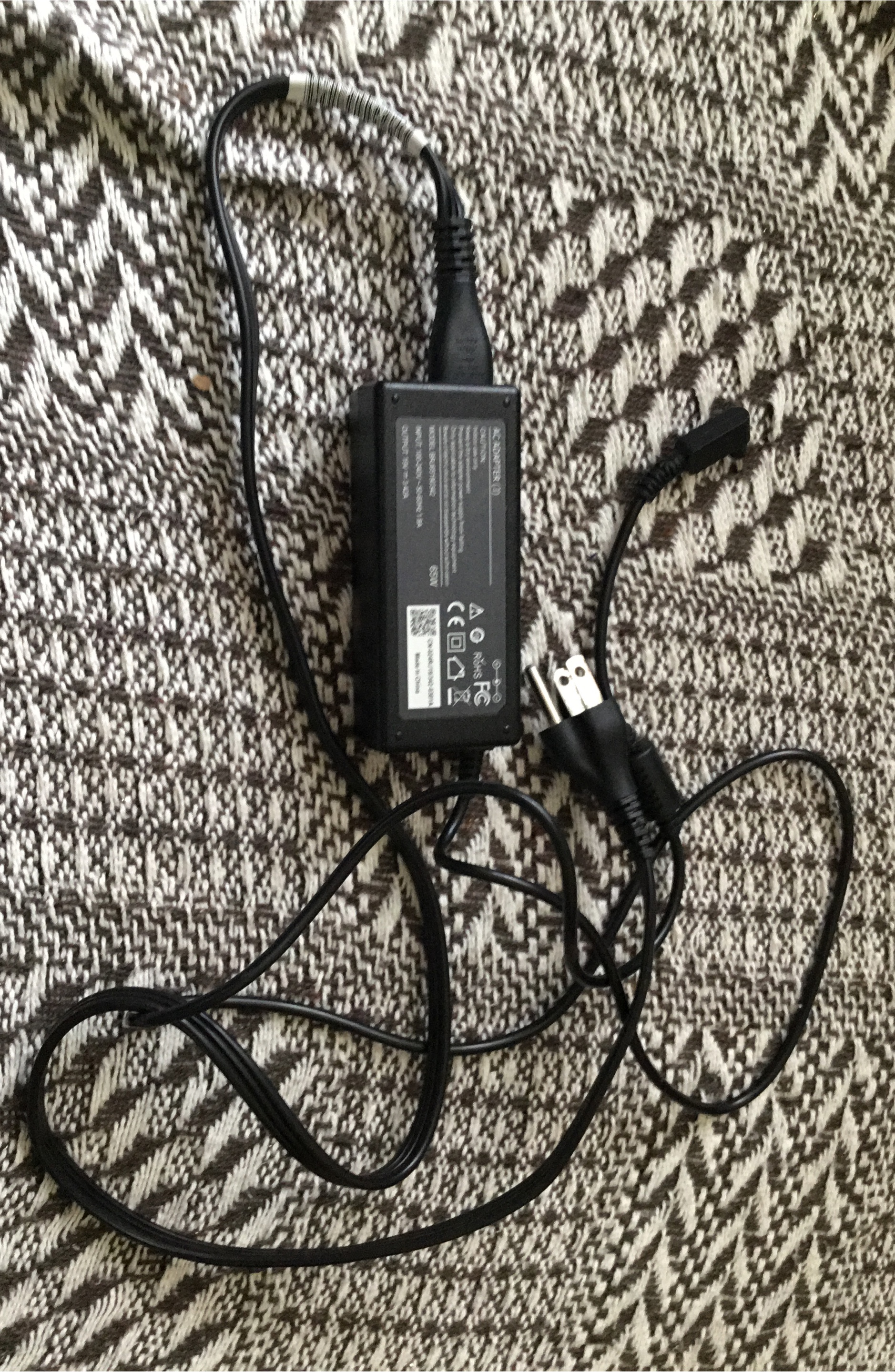 AC Adapter BRUKSINN thumbnail