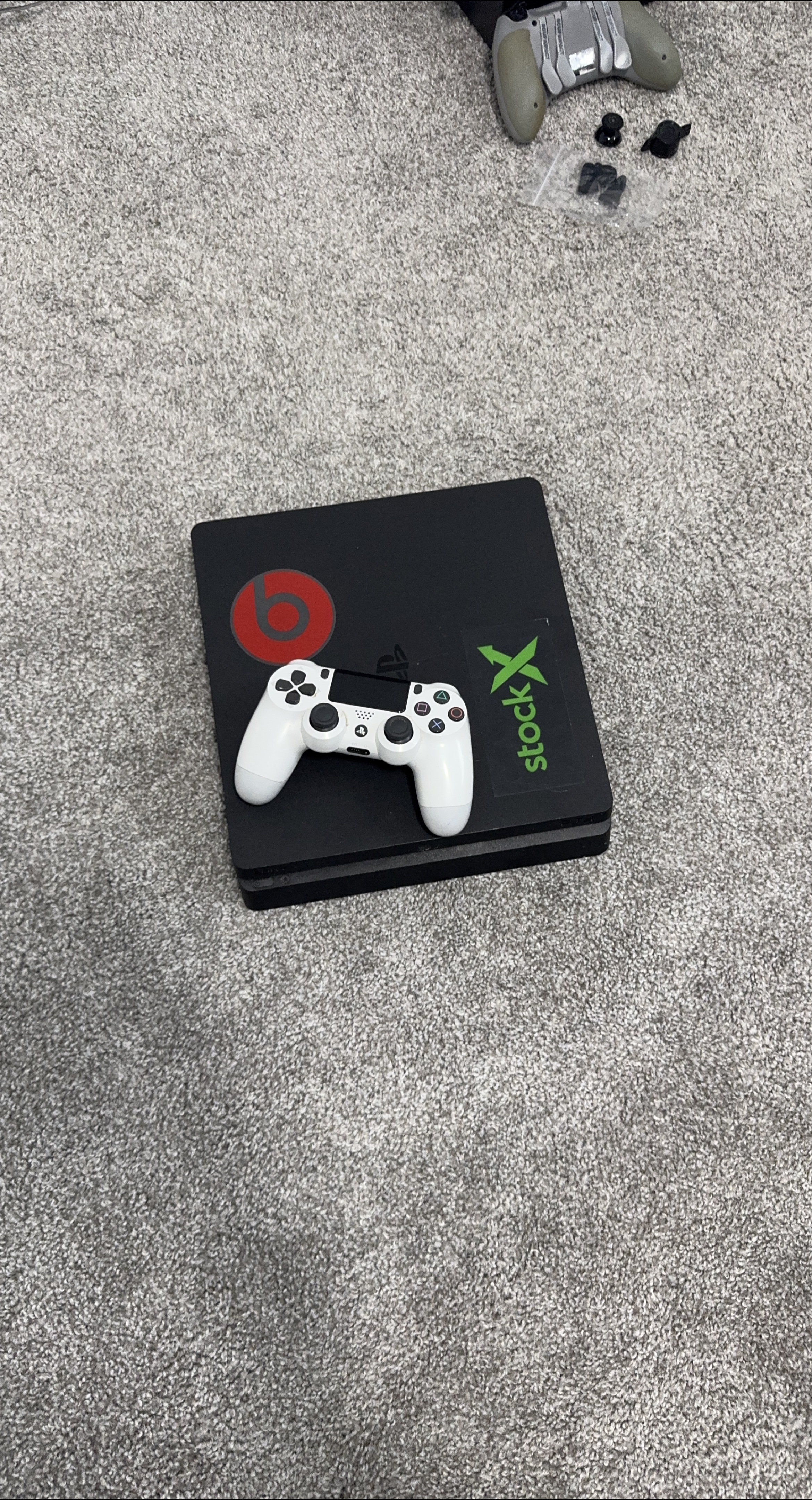 PS4 Slim w/ Controller thumbnail