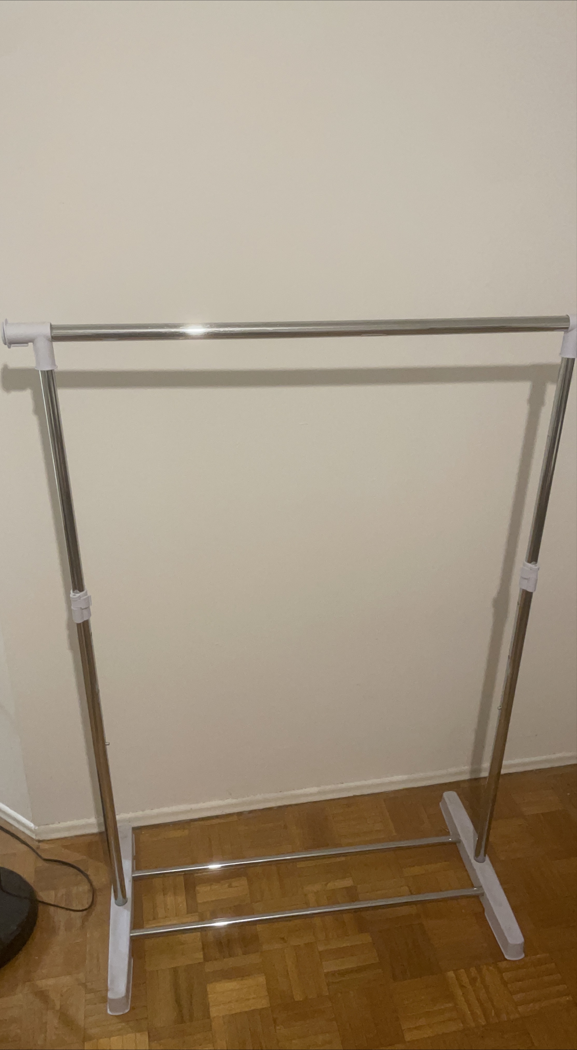 Adjustable Garment Rack thumbnail