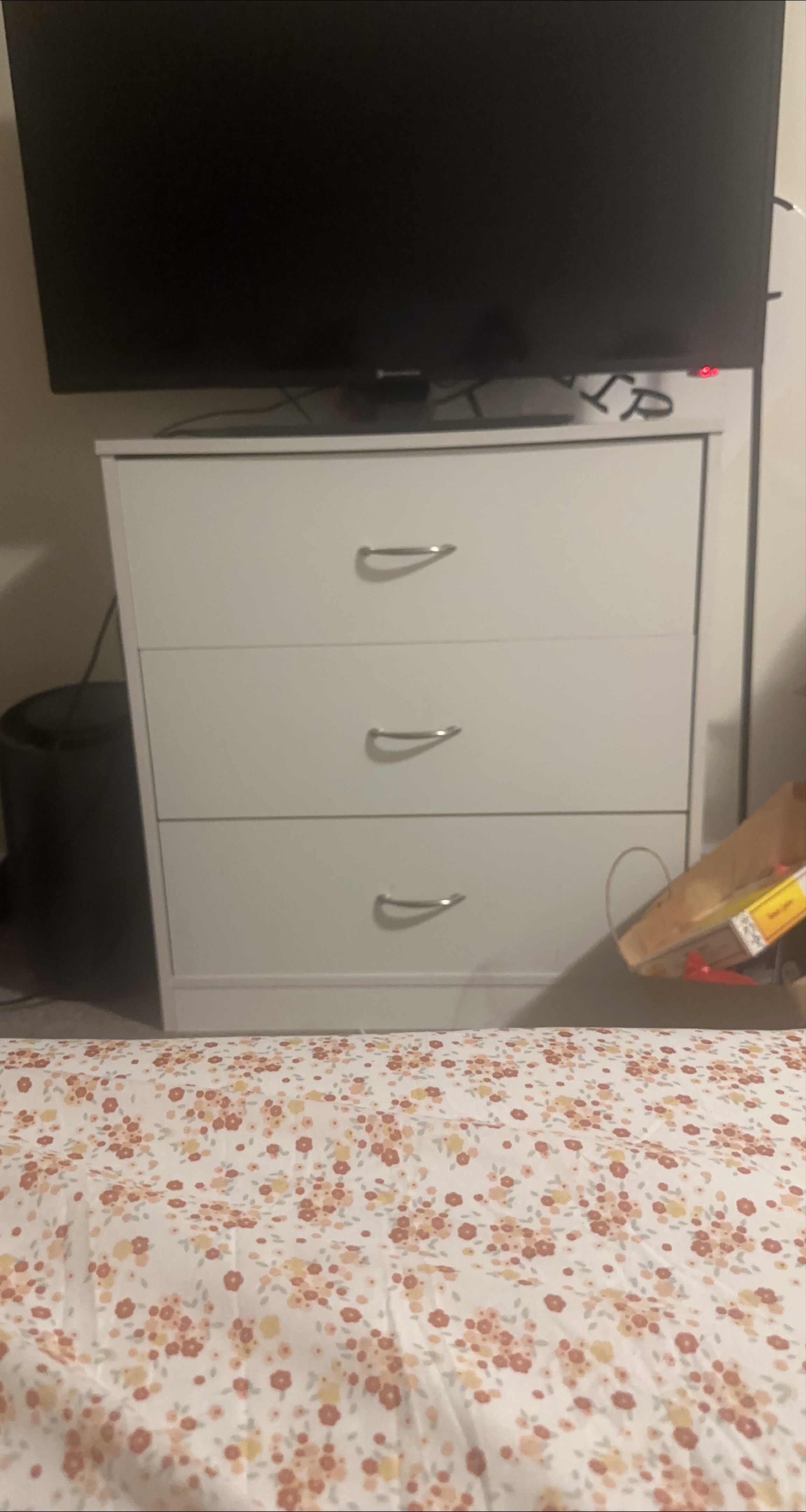 White 3-Drawer Dresser