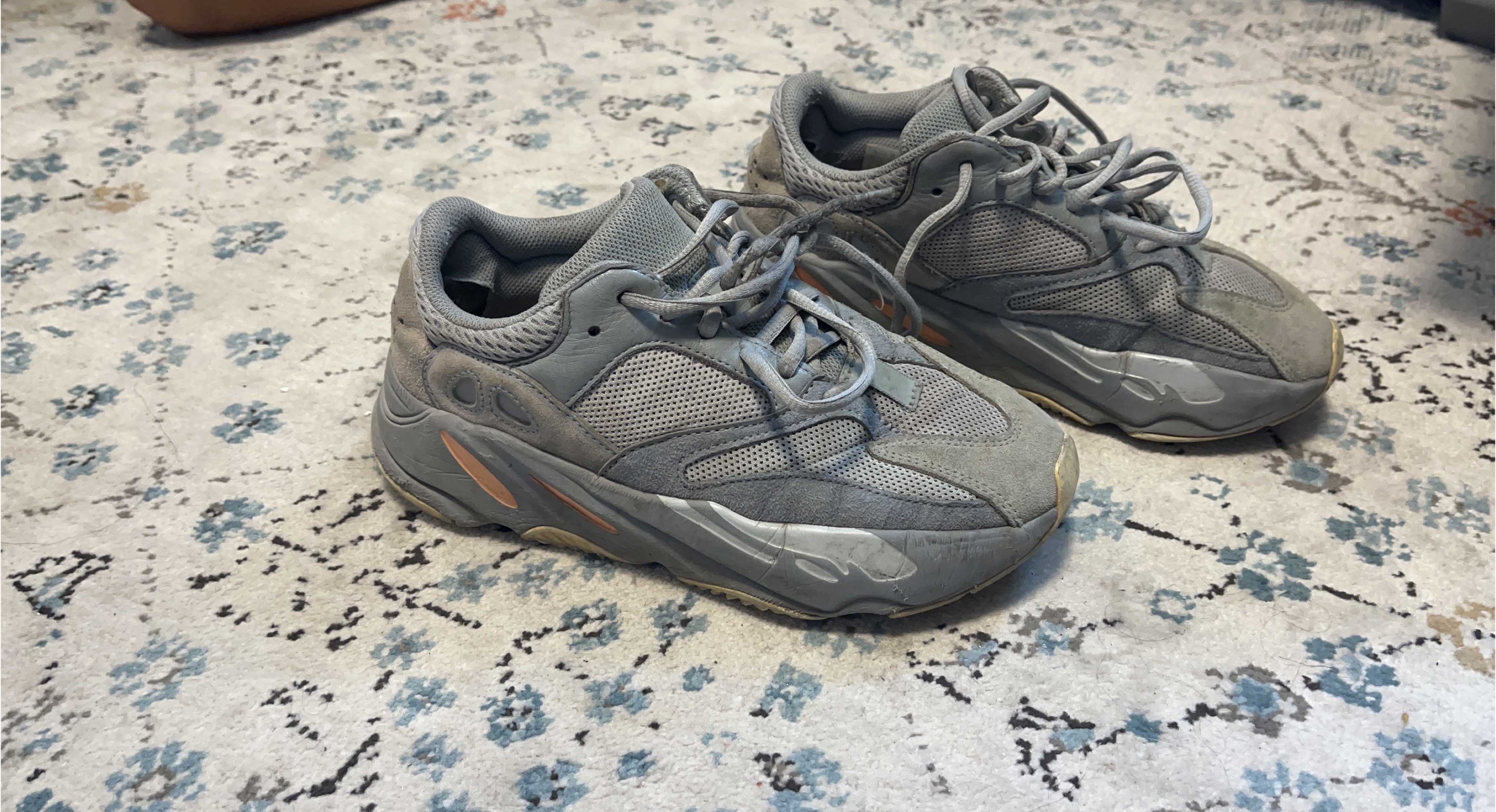 Adidas Yeezy Boost 700 V2 Static - Size 5.5 thumbnail