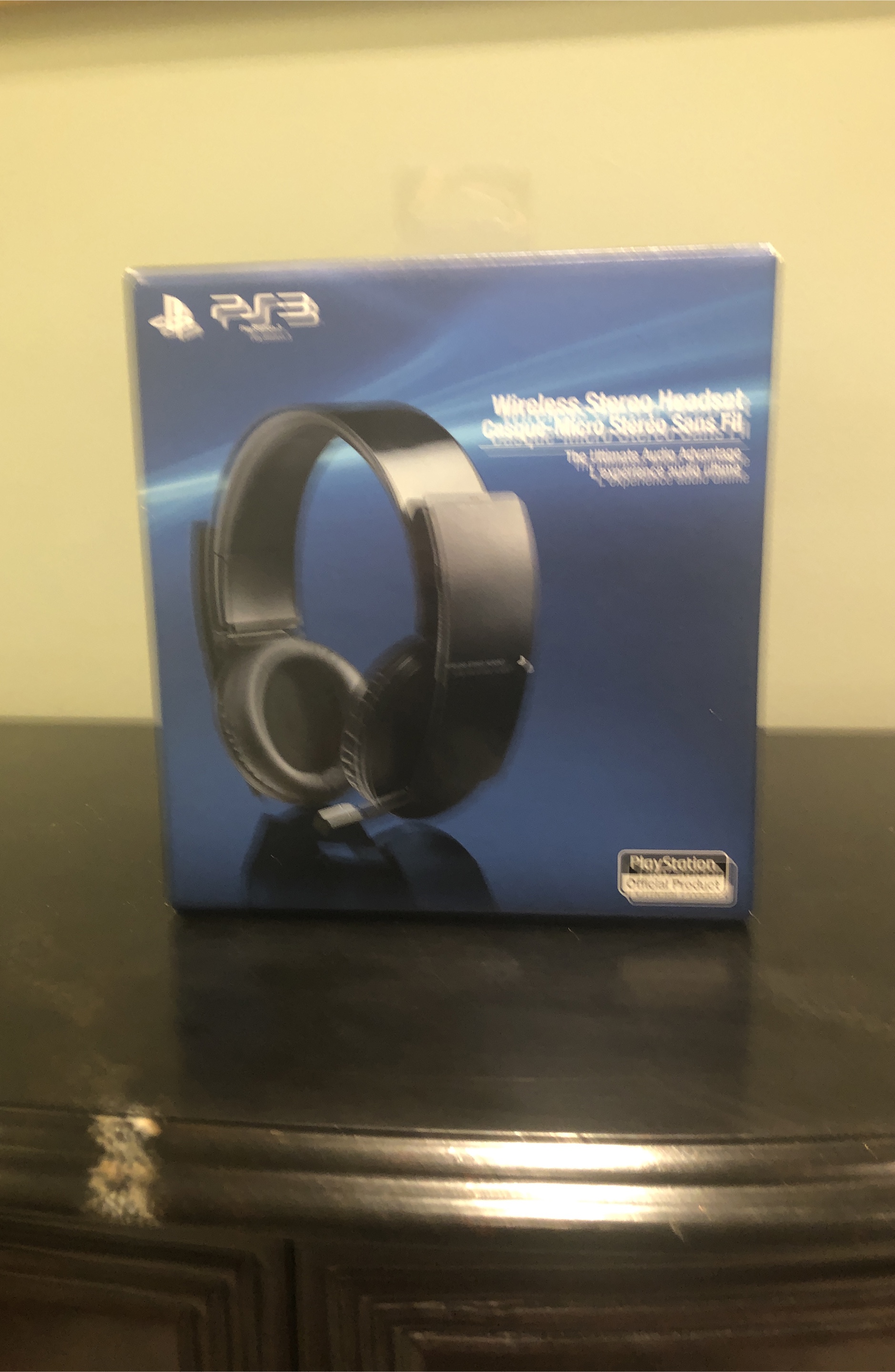 PS3 Wireless Stereo Headset - Like New! thumbnail