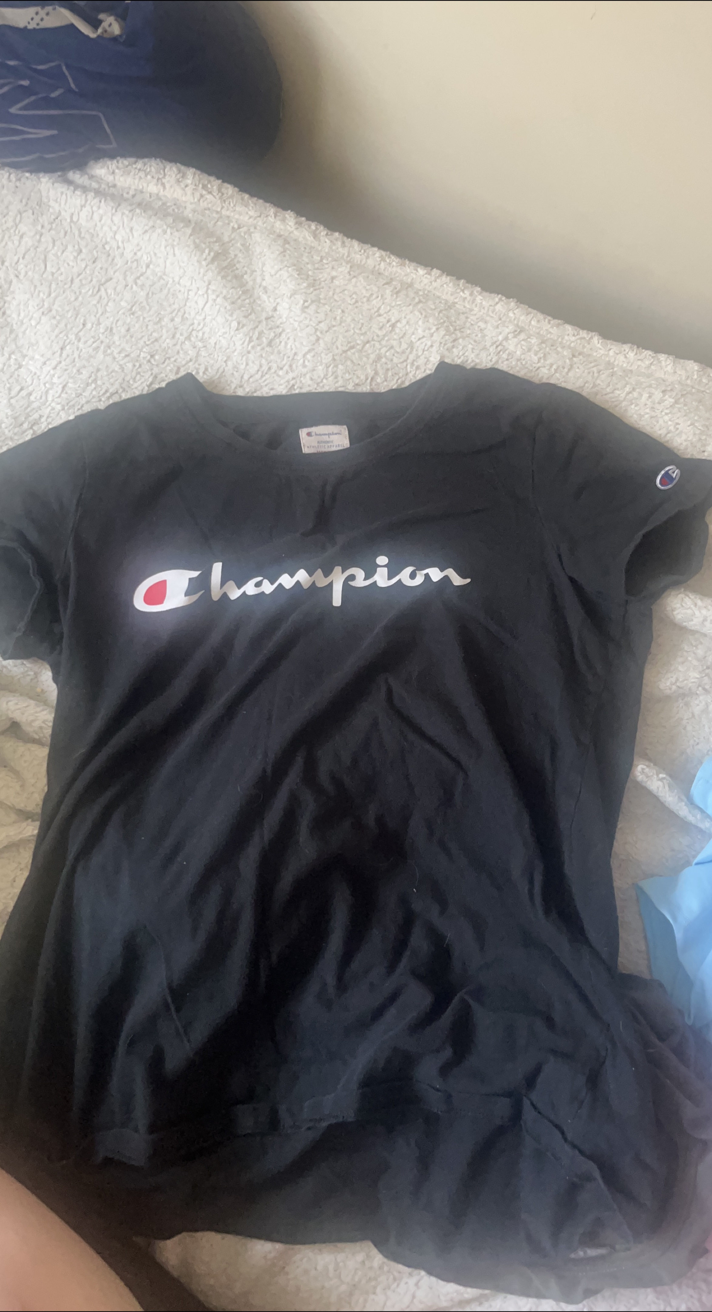 Champion Black T-Shirt - Size Small thumbnail