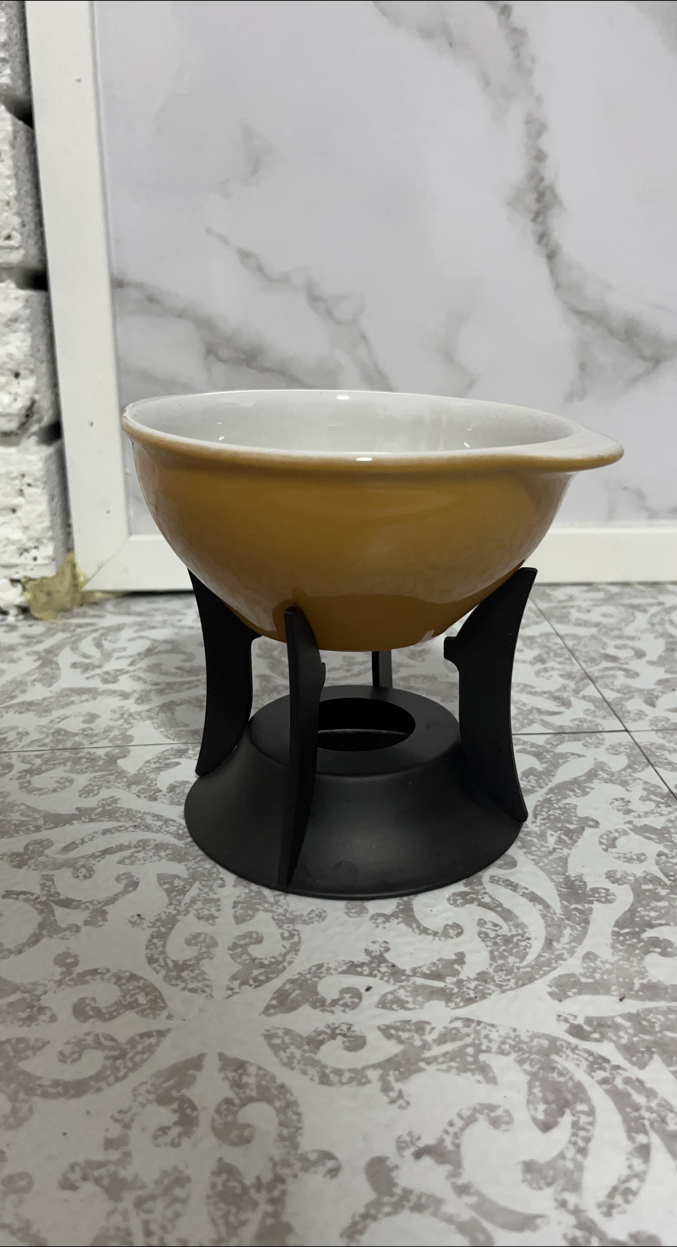 Fondue Set - Yellow Bowl & Black Stand thumbnail
