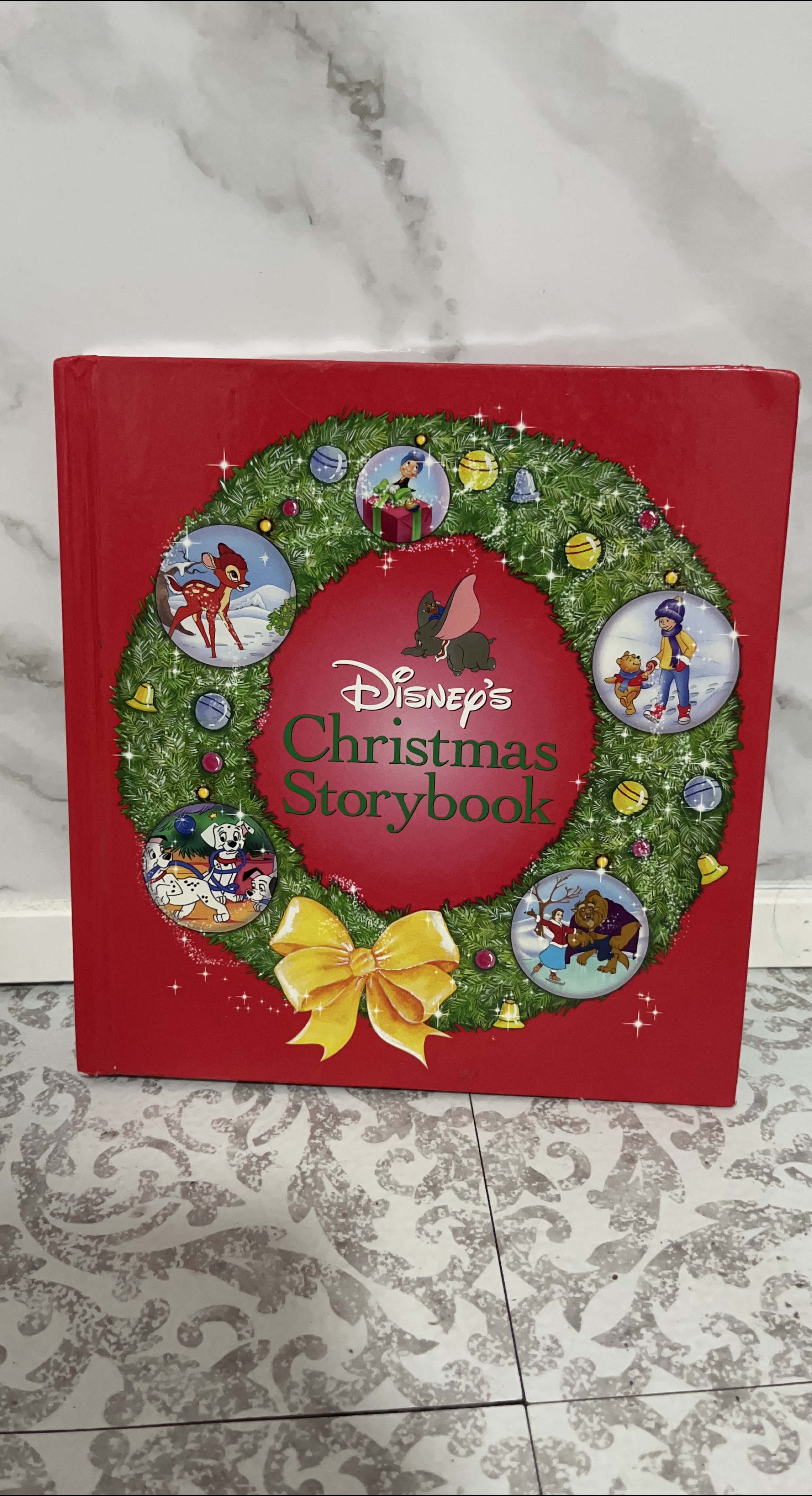 Disney's Christmas Storybook thumbnail