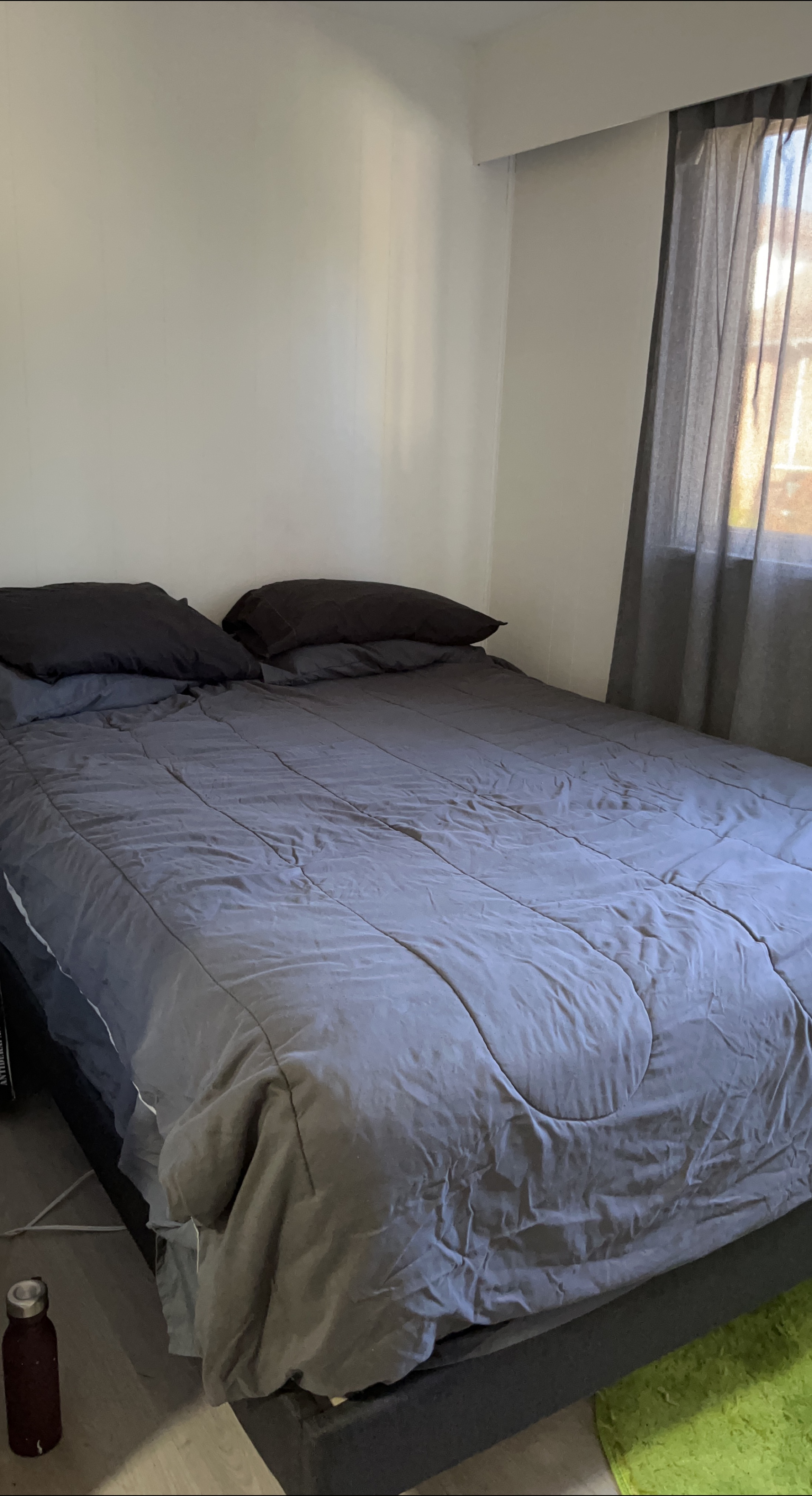 Queen Size Bed thumbnail