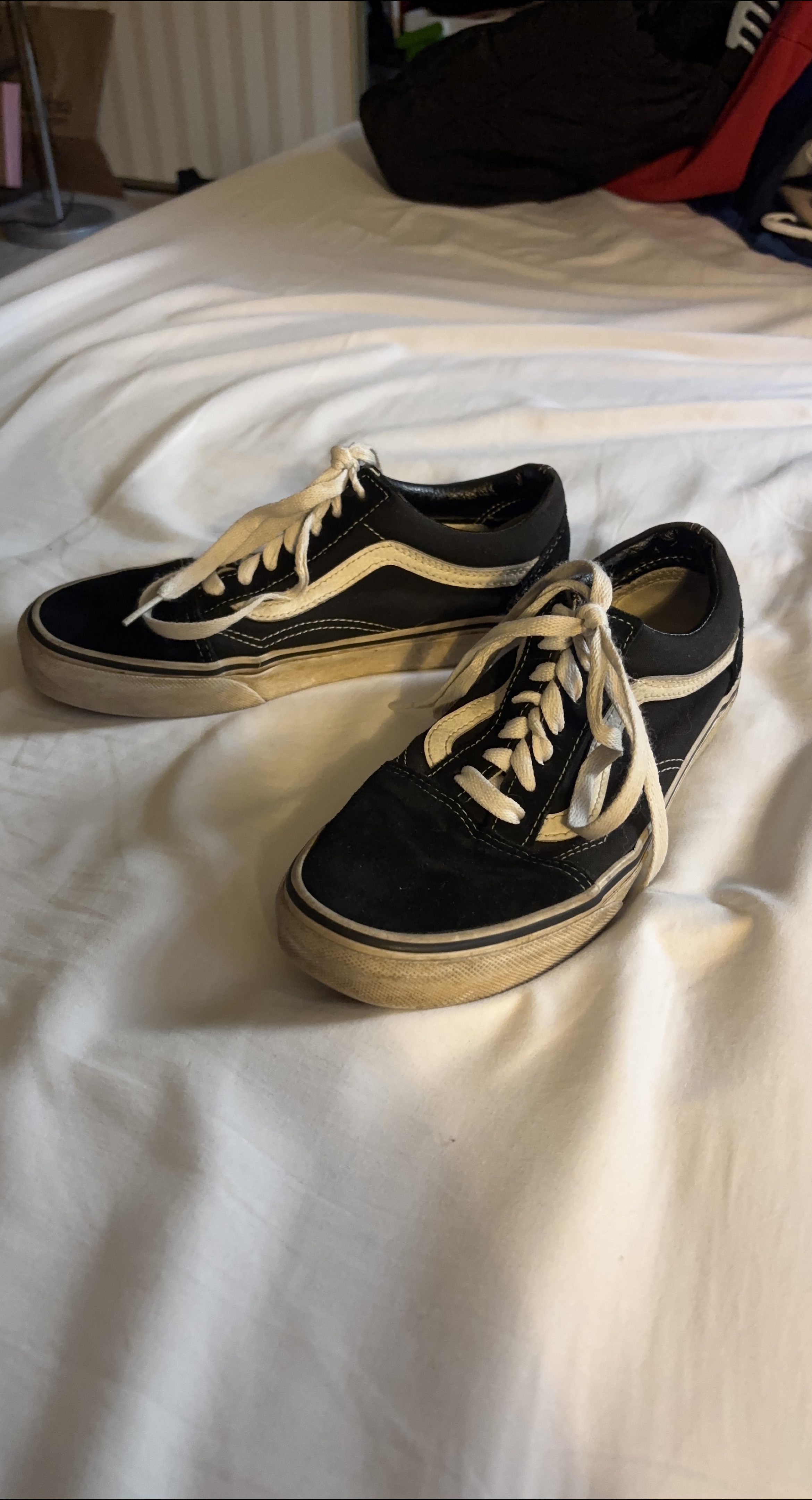 Vans Old Skool Black Shoes thumbnail
