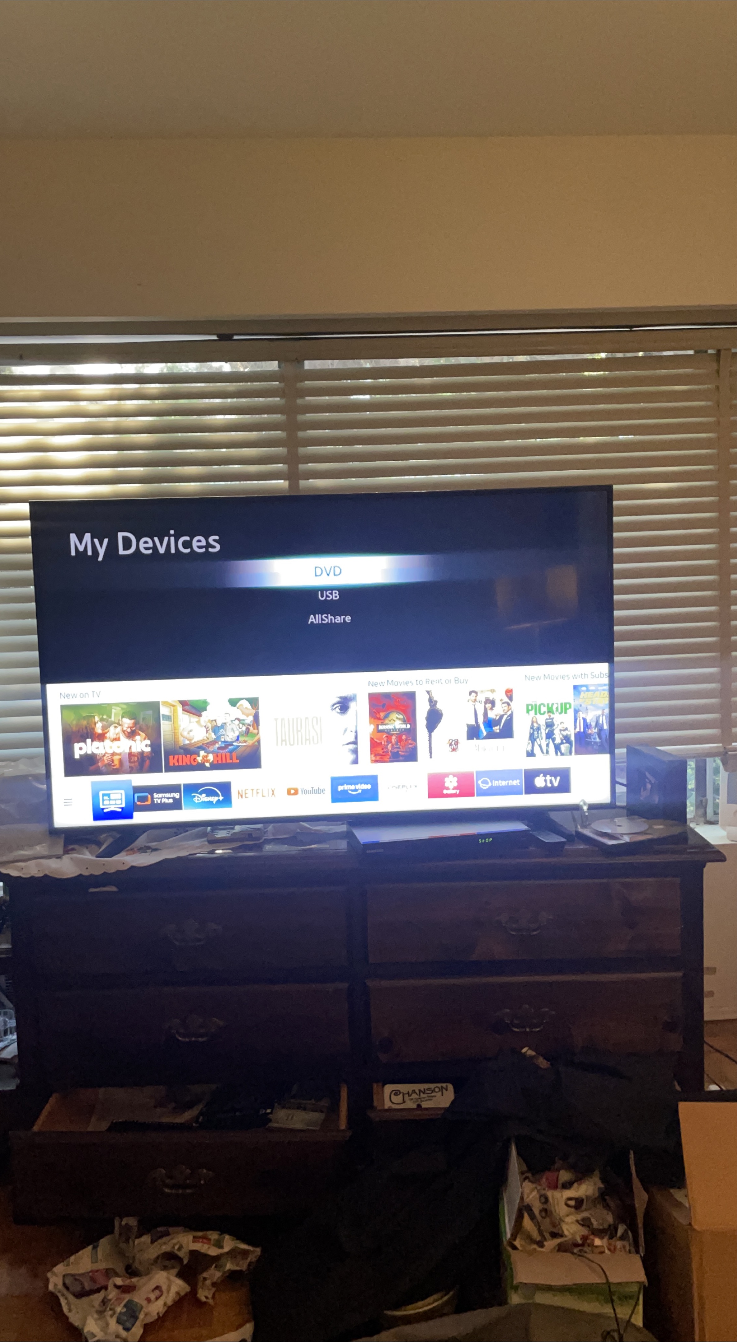 Samsung 6 Series UHD TV thumbnail