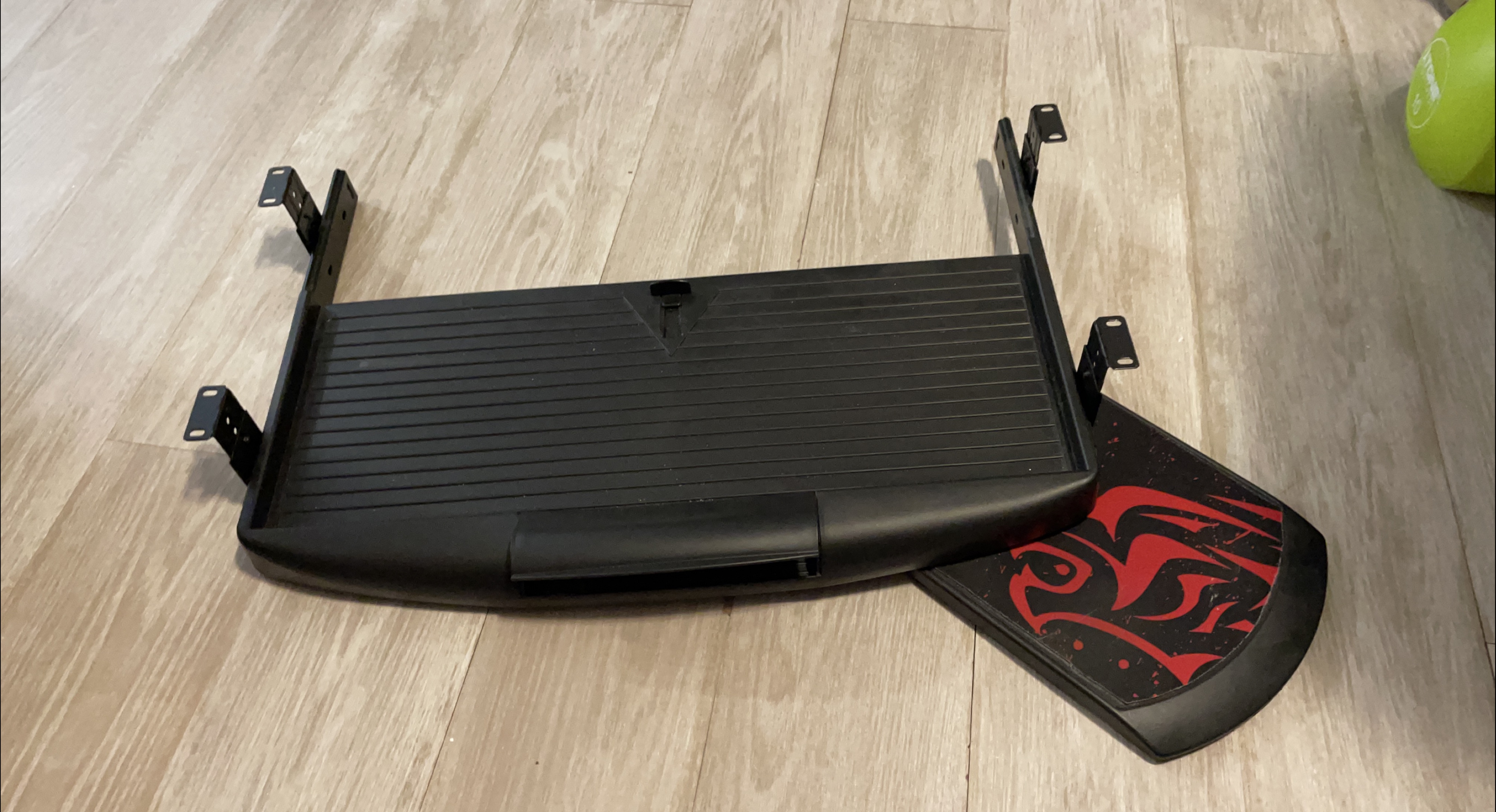 Adjustable Under Desk Keyboard Tray