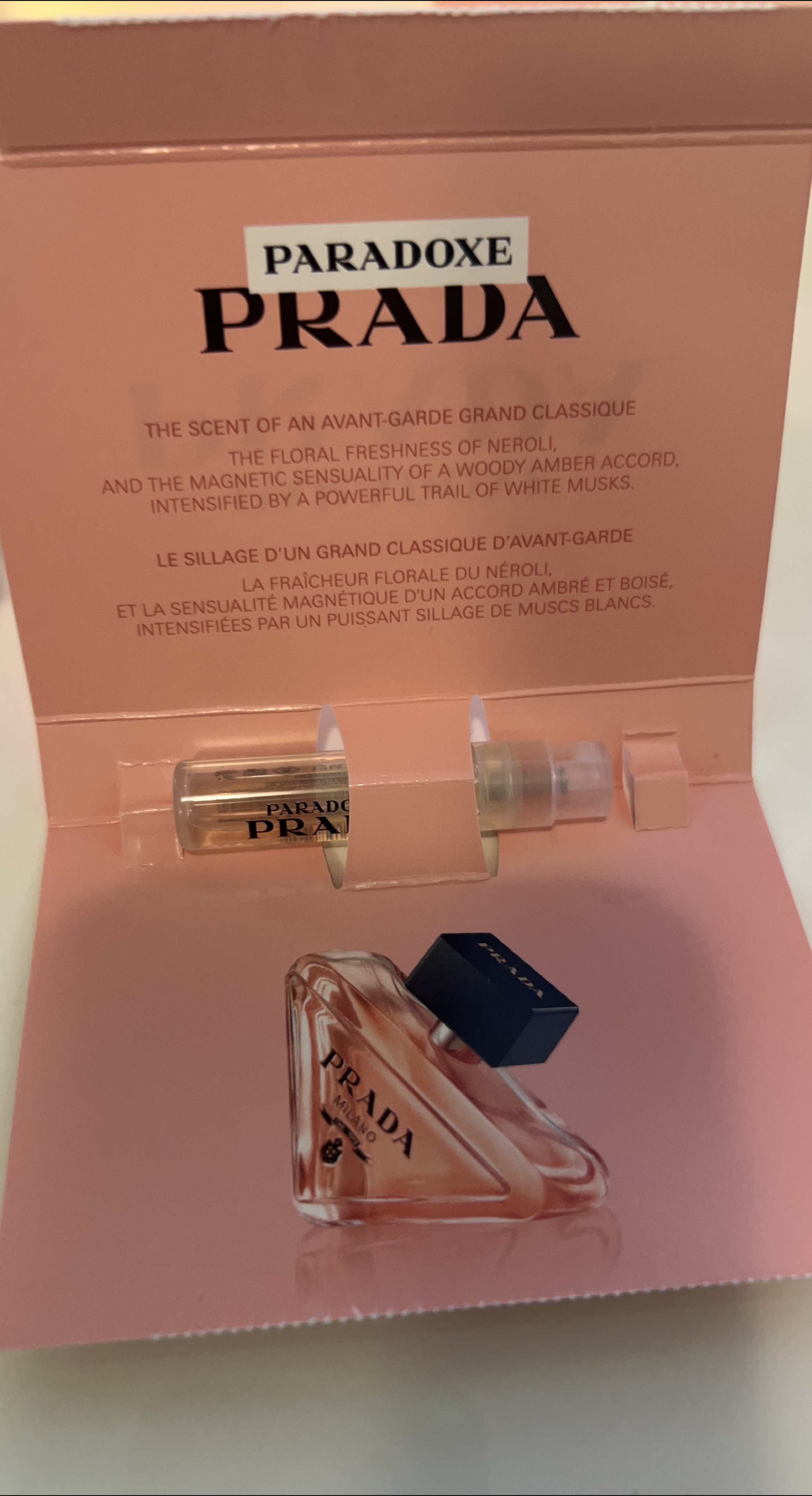 Prada Paradoxe Eau de Parfum Sample thumbnail