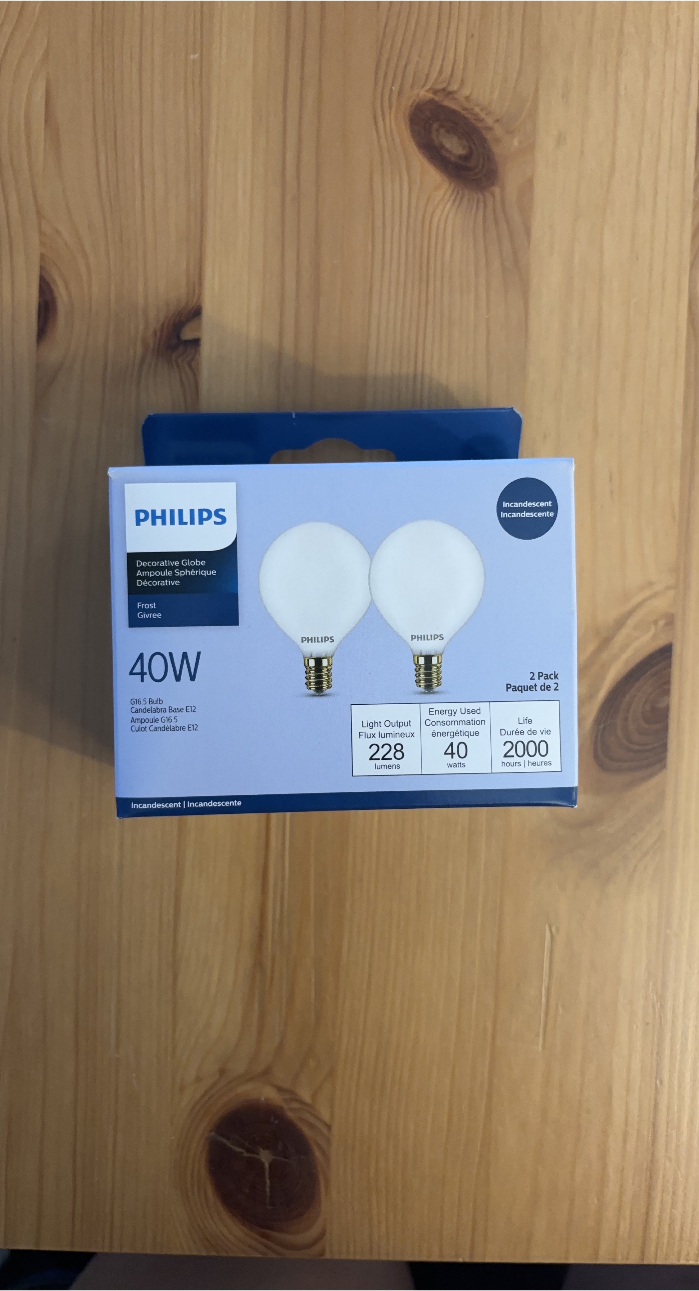 Philips 40W Decorative Globe Light Bulbs - New in Box! thumbnail