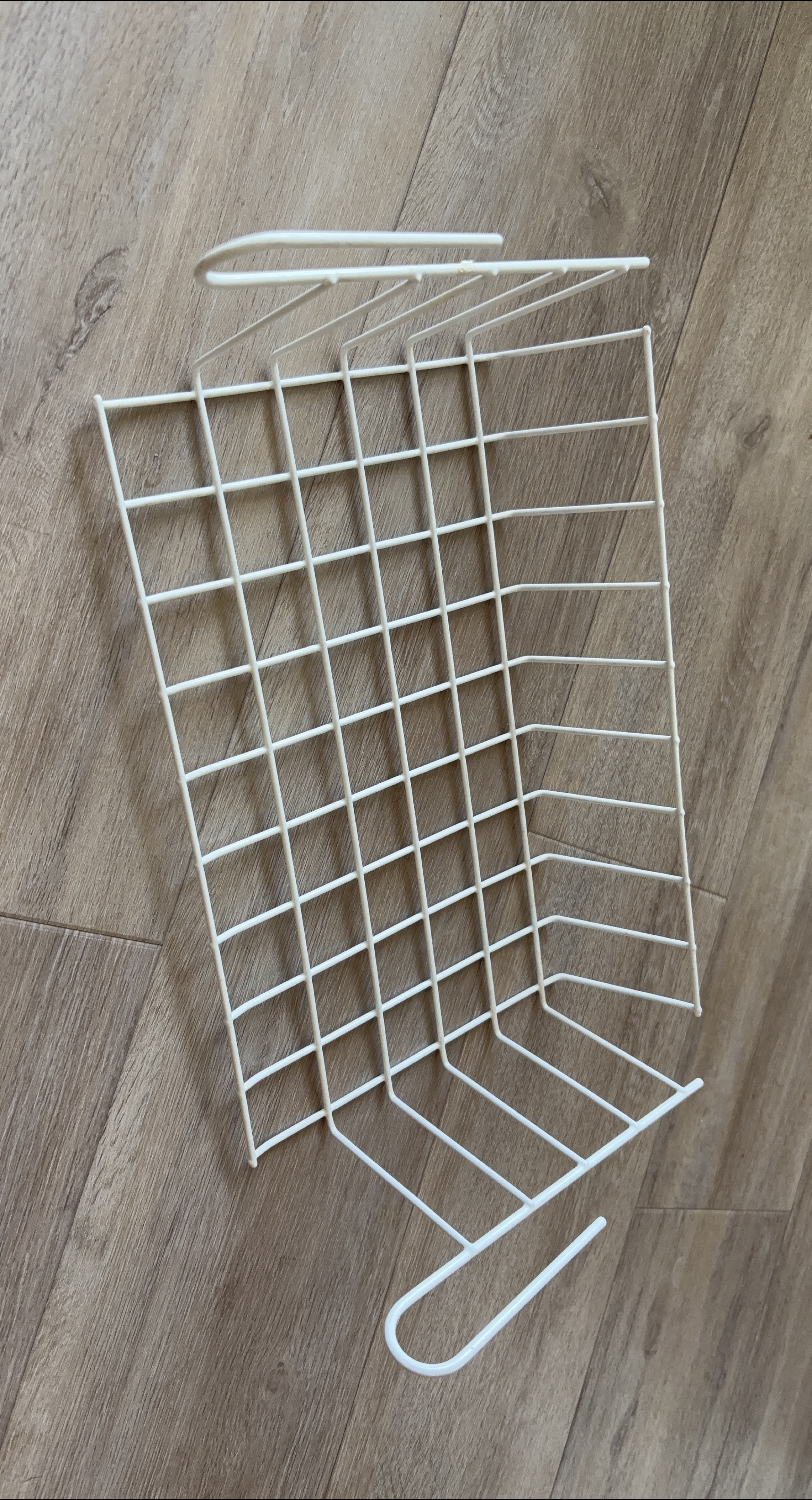 White Wire Hanging Basket thumbnail