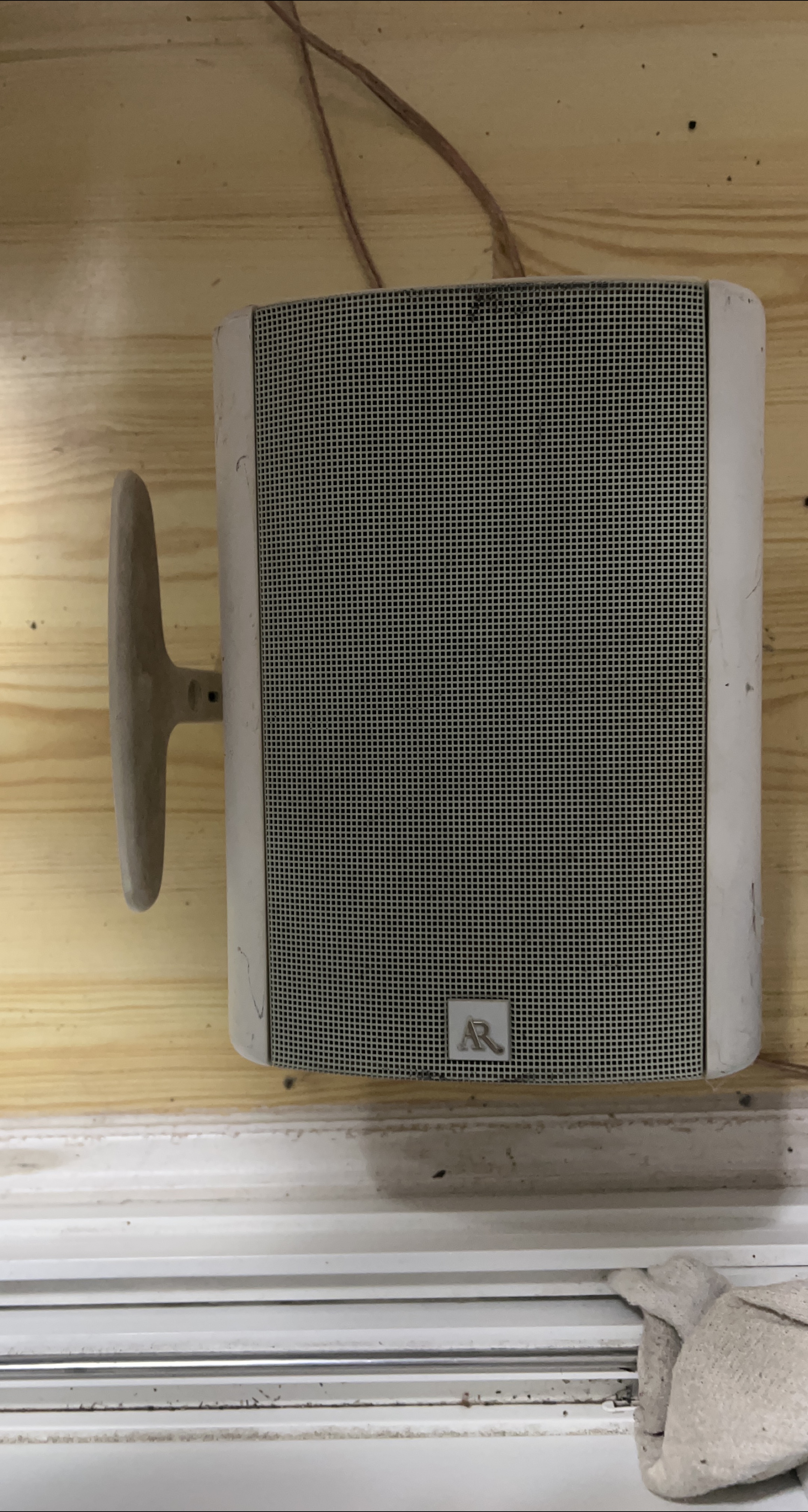 Center Acoustic Research AR Speaker thumbnail