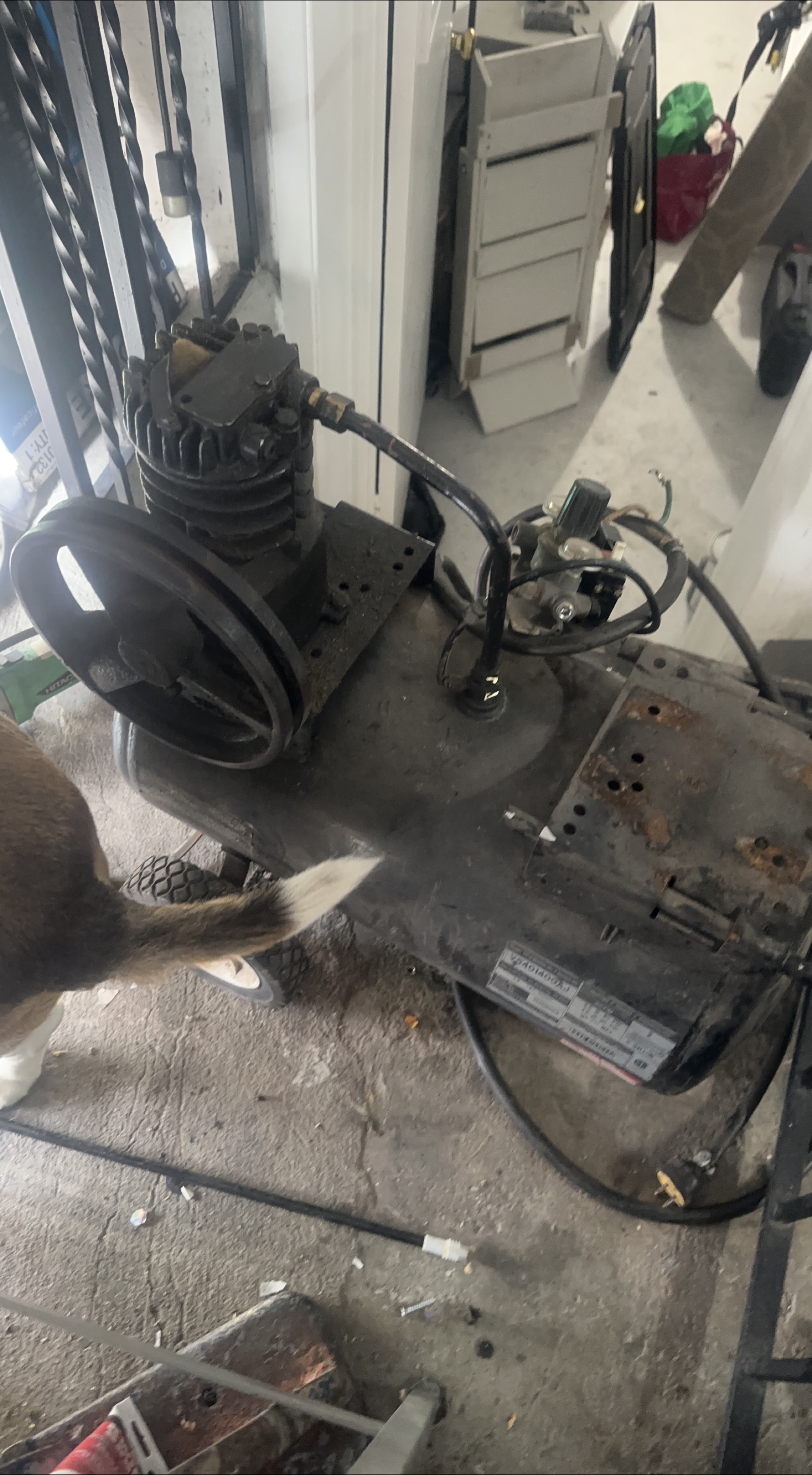 Air Compressor VS401400AJ 11 Gallon