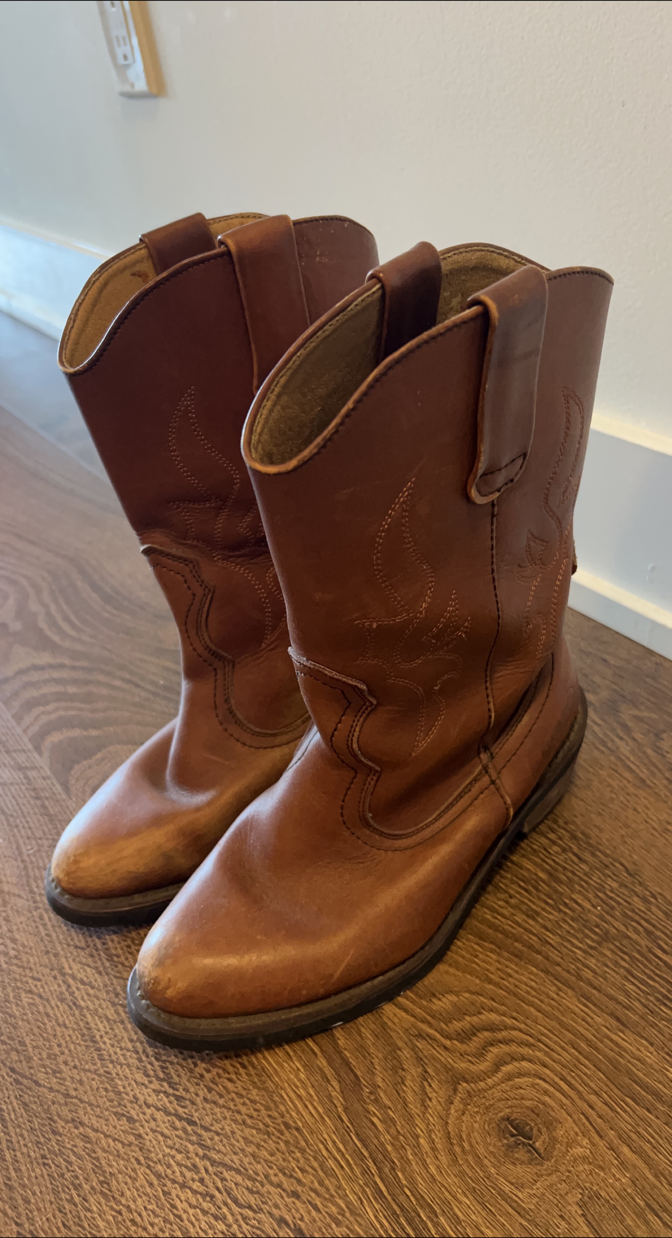 Vintage Leather Cowboy Boots size 7 thumbnail