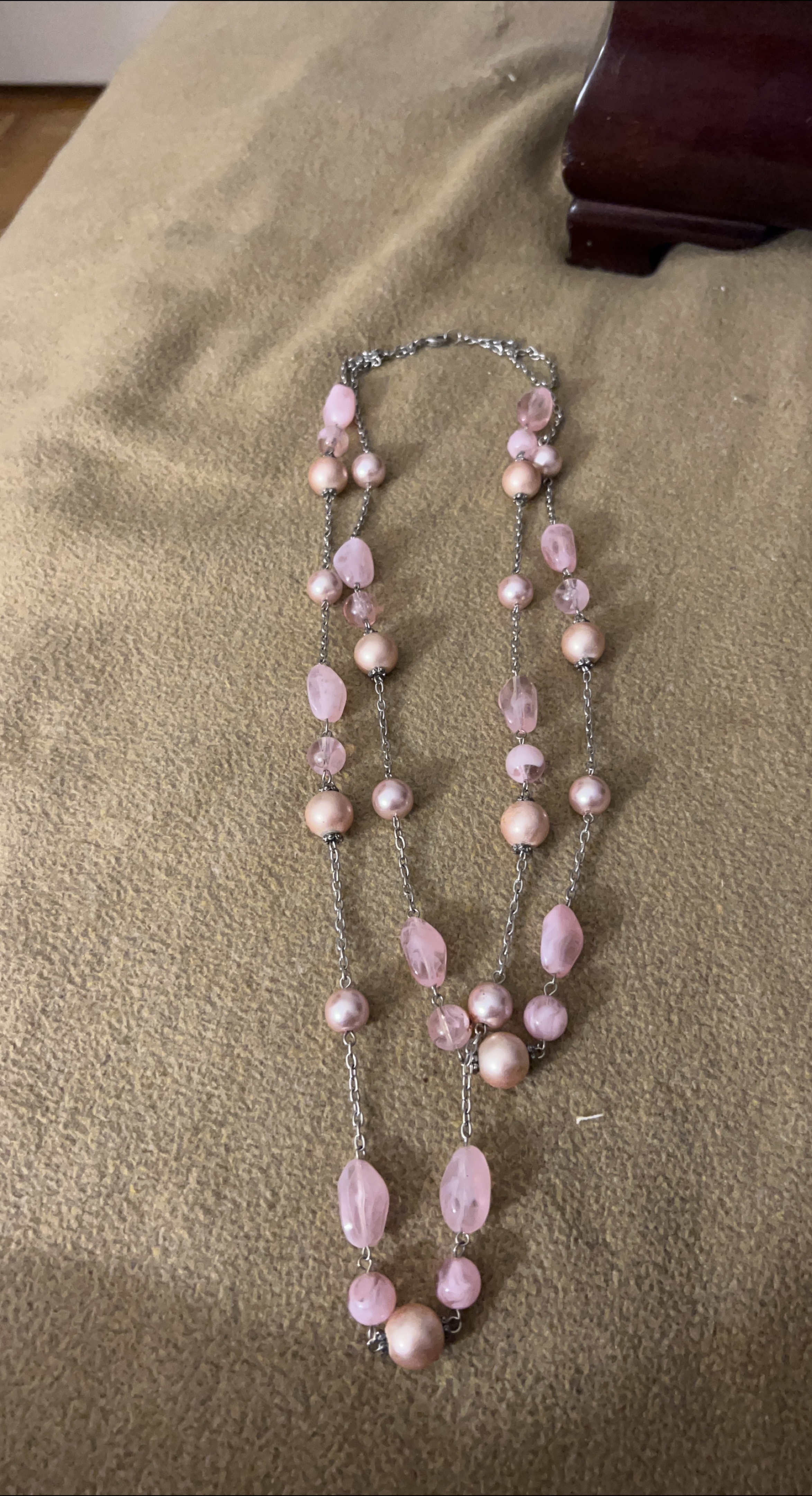 Pink Beaded Necklace thumbnail