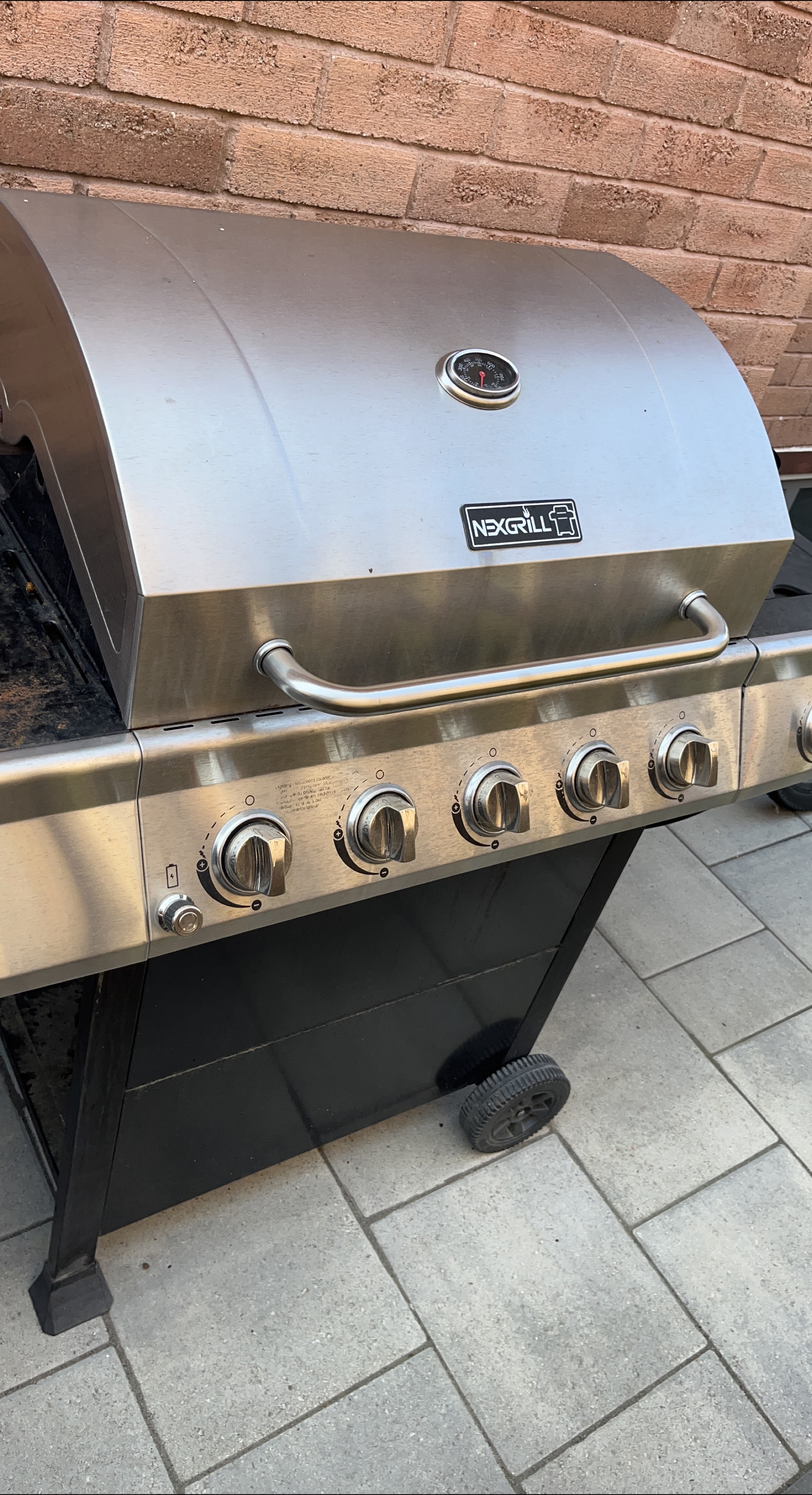 Nexgrill 5 -Burner Gas Grill with Side Burner thumbnail