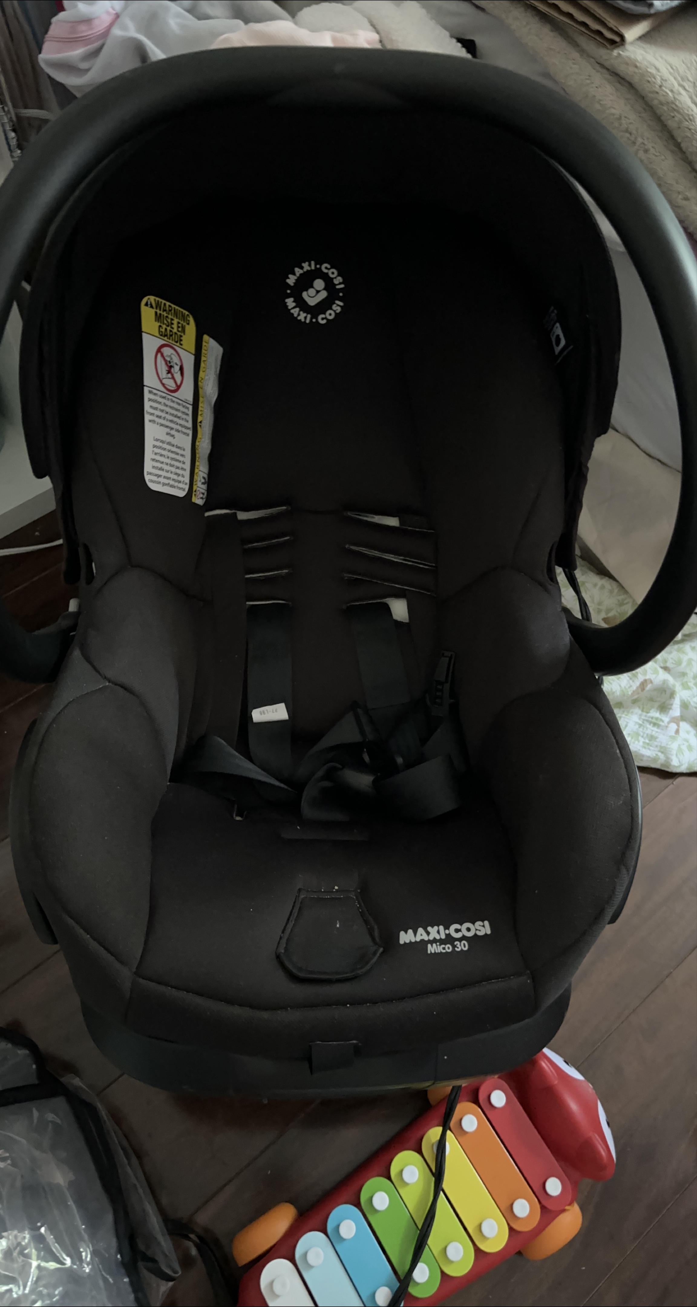 Maxi-Cosi Mico 30 Car Seat thumbnail