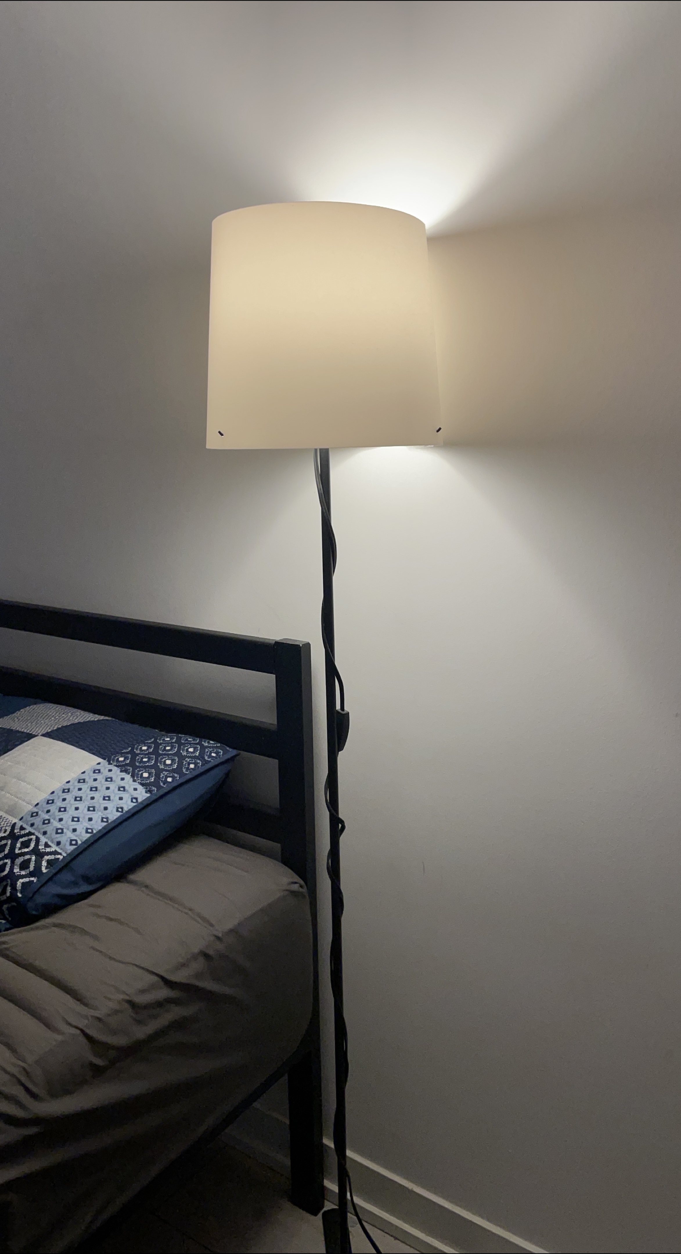 Floor Lamp thumbnail