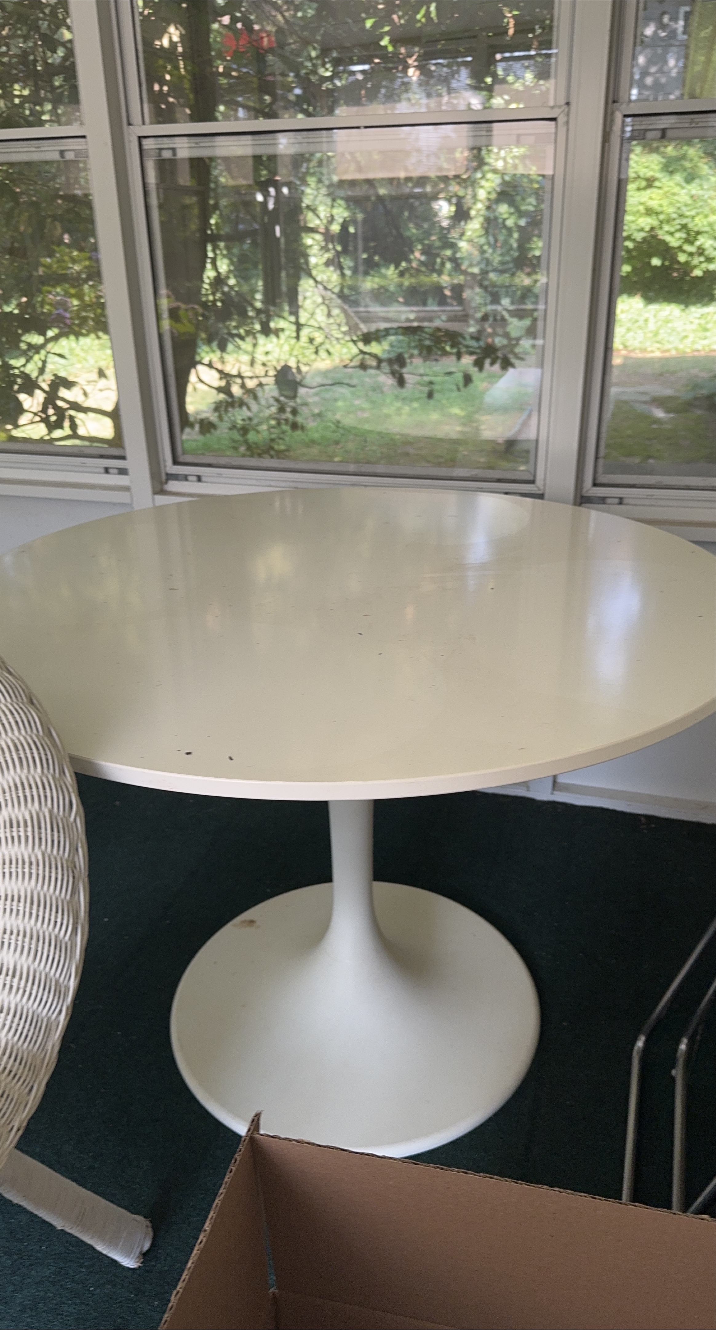 White Tulip Style Dining Table thumbnail
