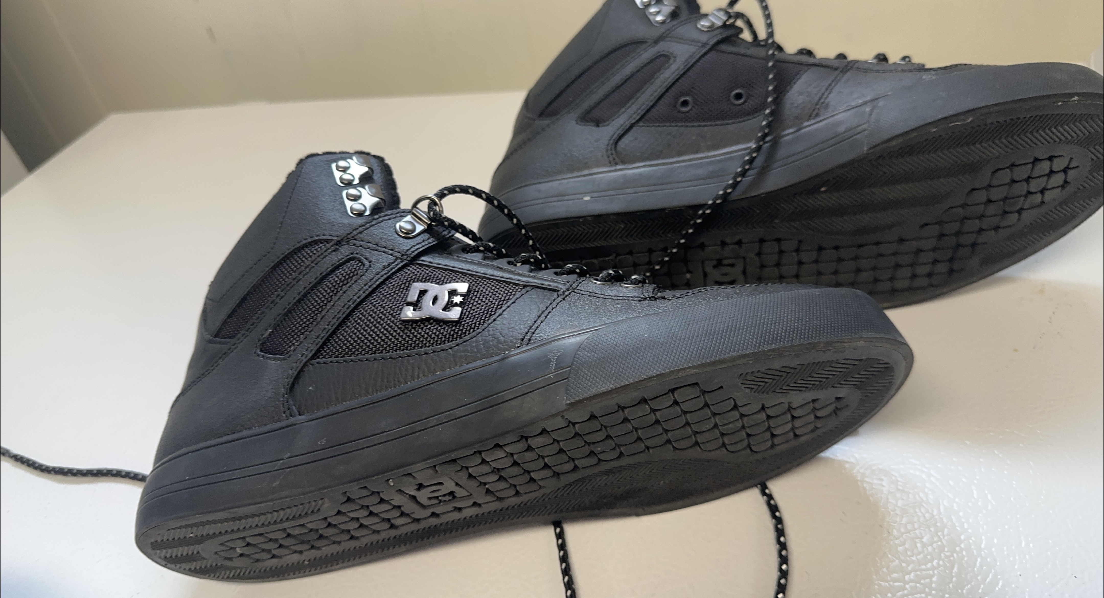 DC Shoes Black Leather High-Top Boots