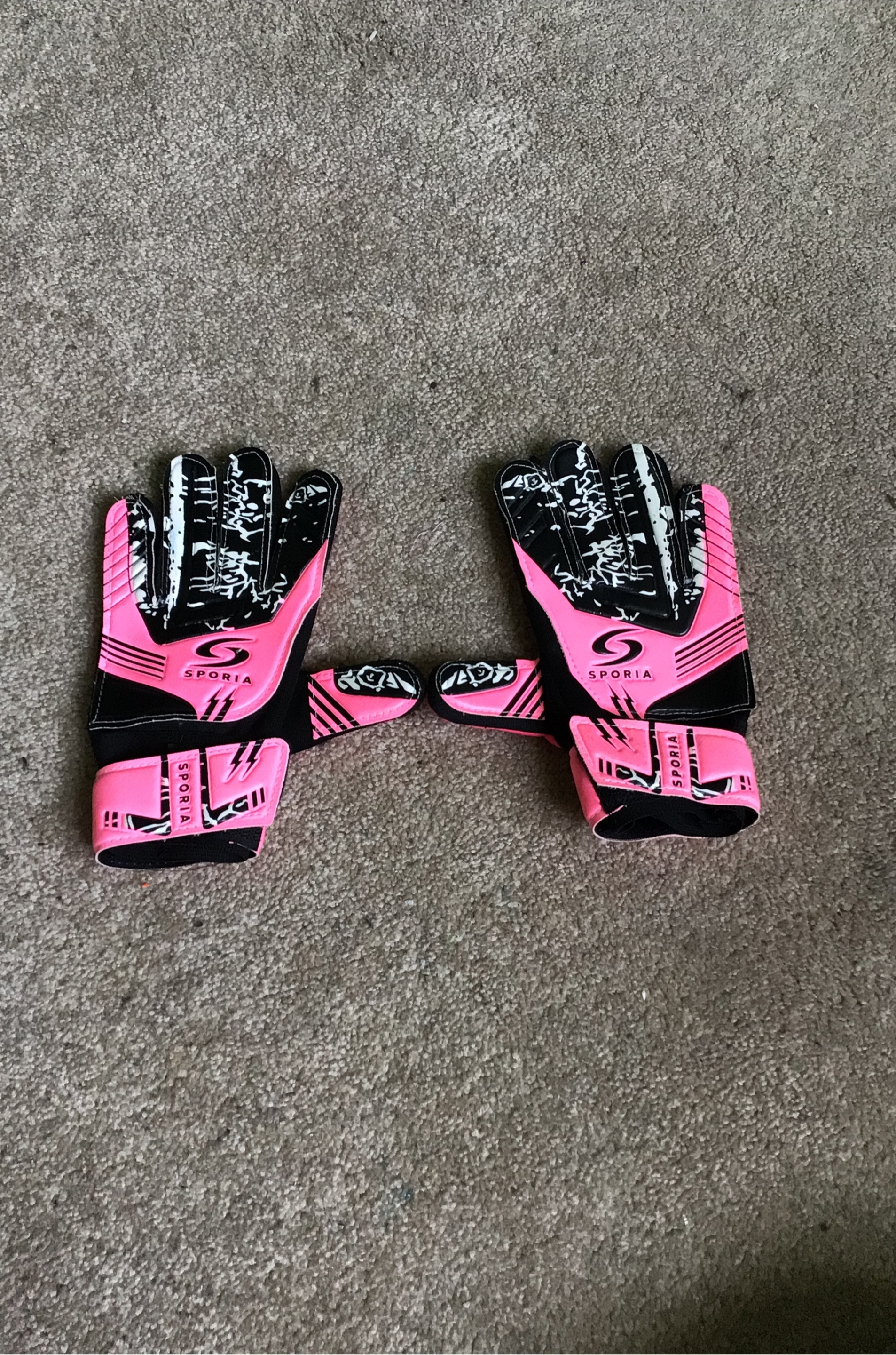 Sporteria Goalie Gloves, Pink & Black thumbnail