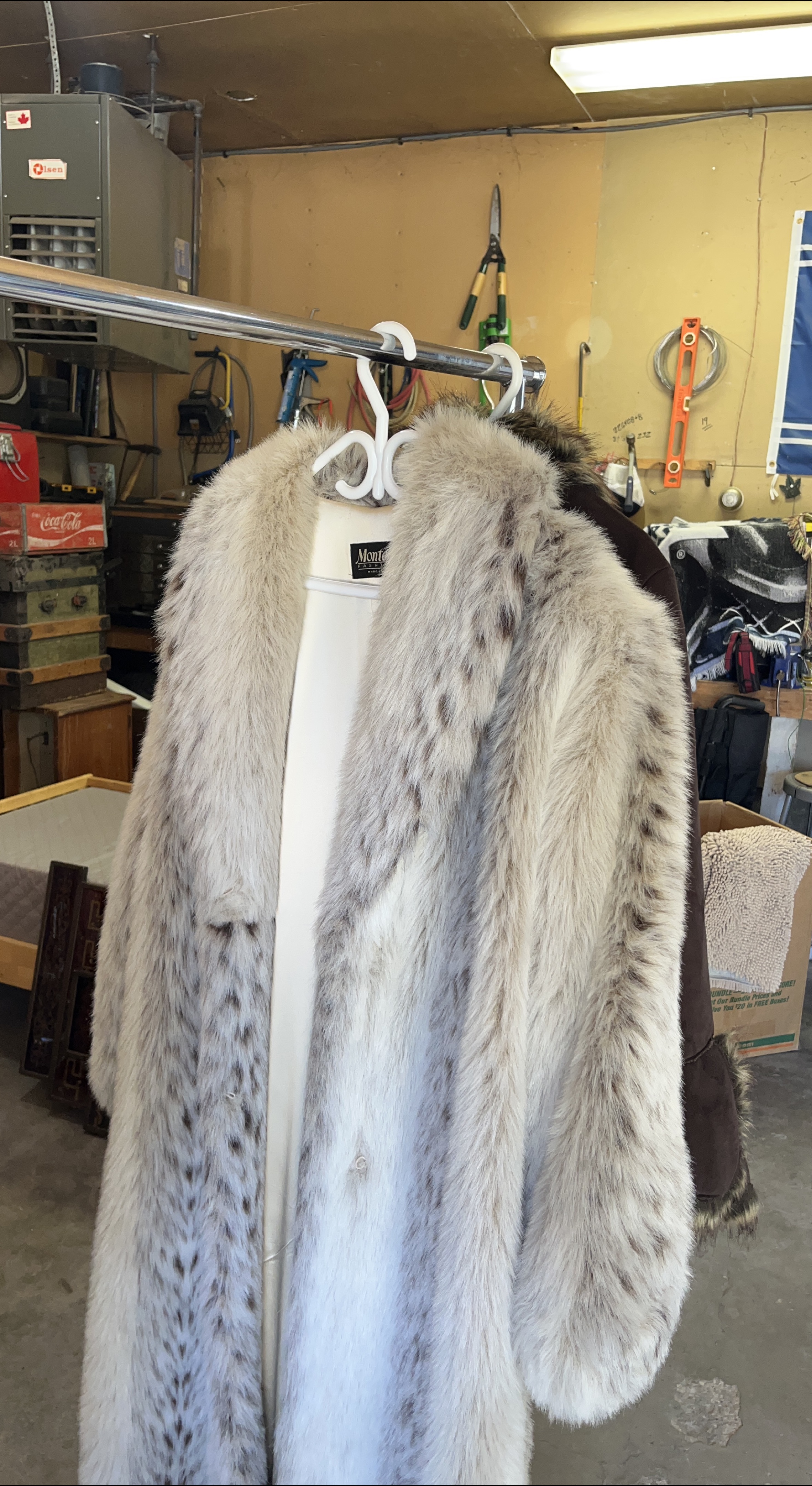 Monte Fashions Fur Coat thumbnail