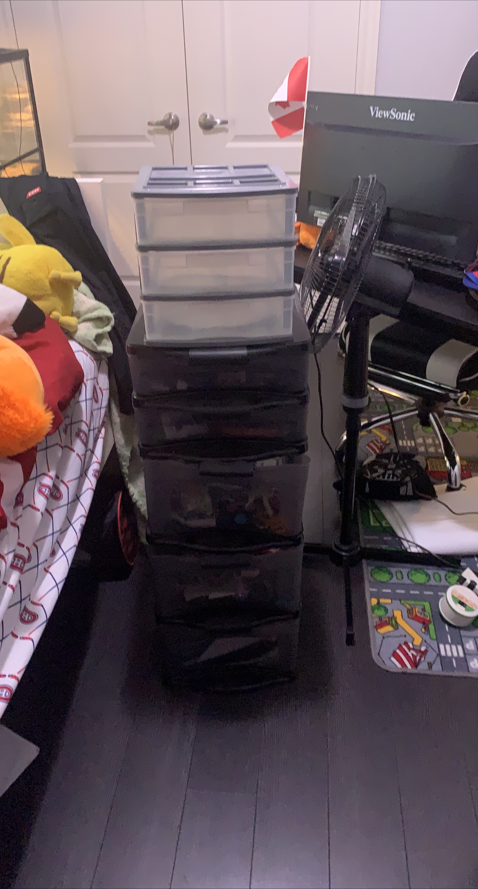 2 plastic storage drawers thumbnail