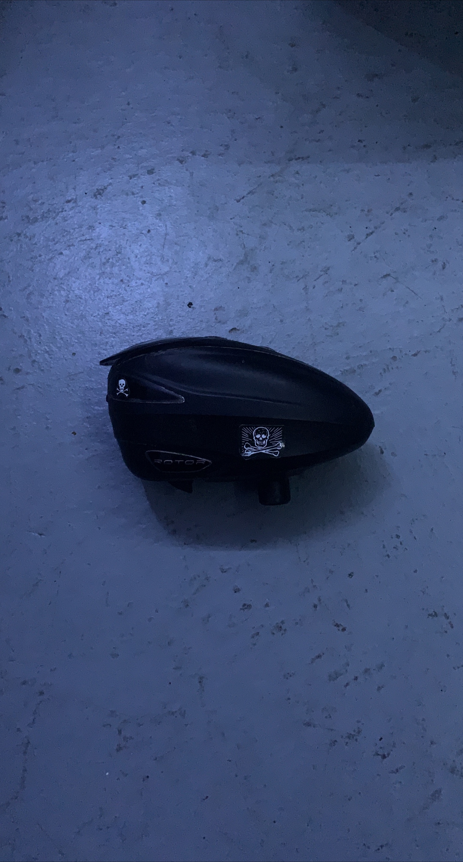 Dye Rotor Paintball Hopper - Black image indicator(1)