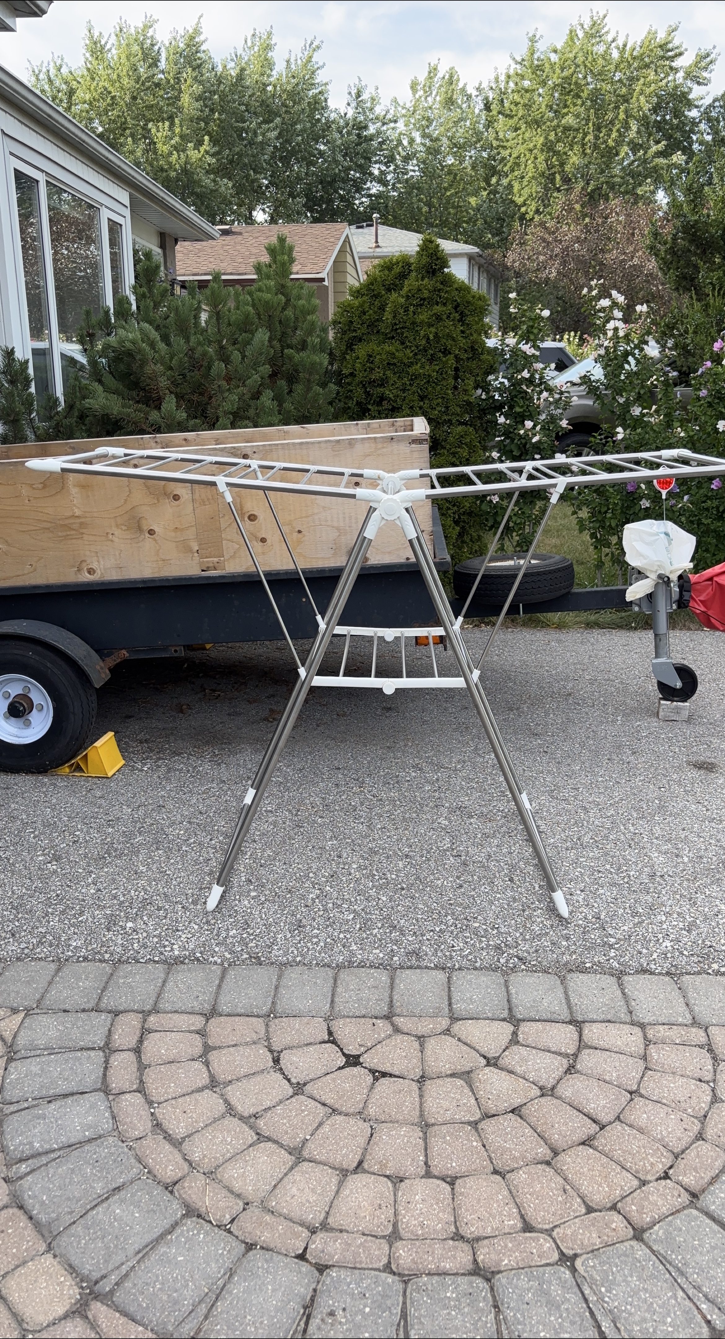Folding Clothes Drying Rack thumbnail