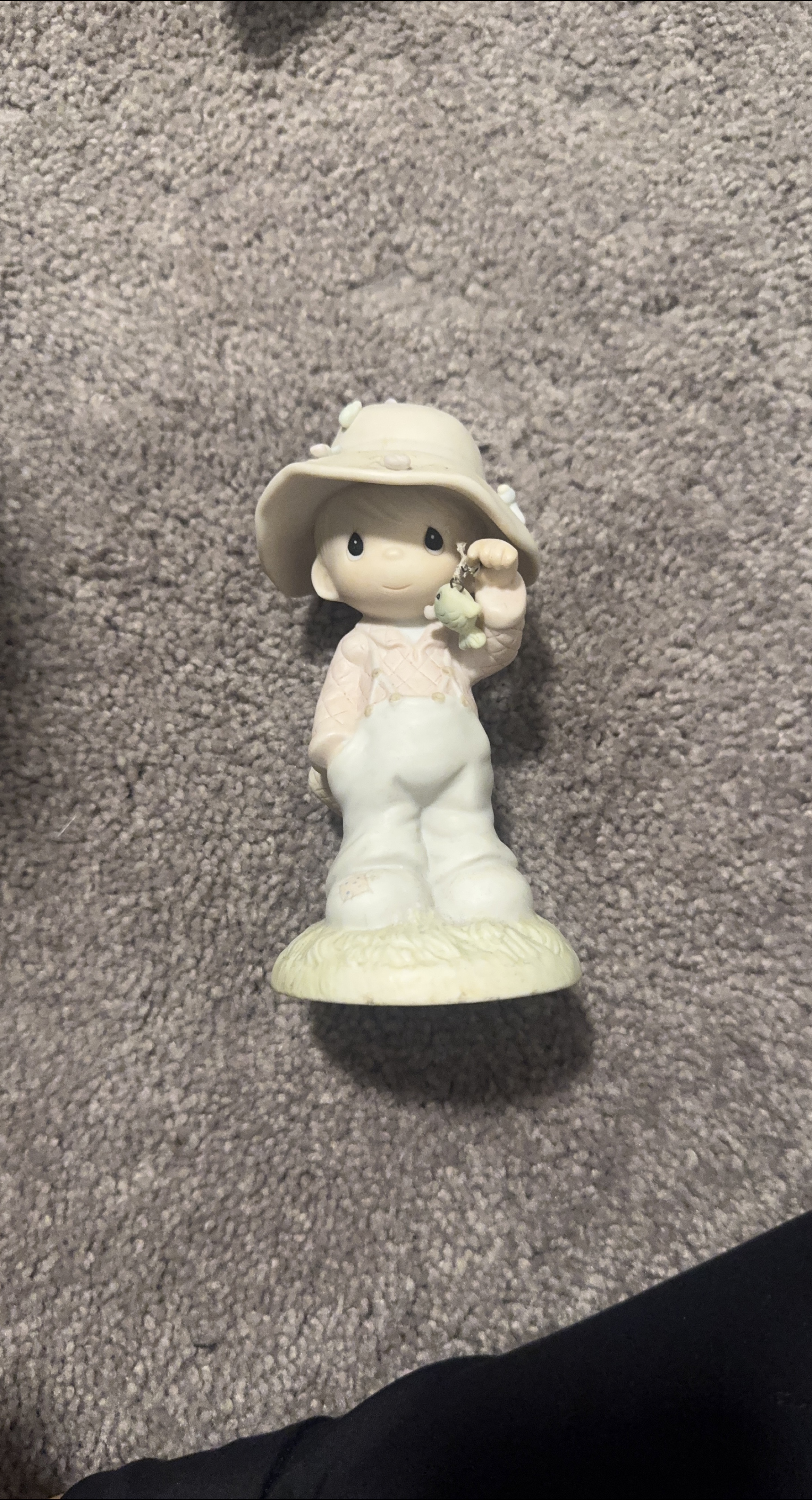 Precious Moments Figurine thumbnail