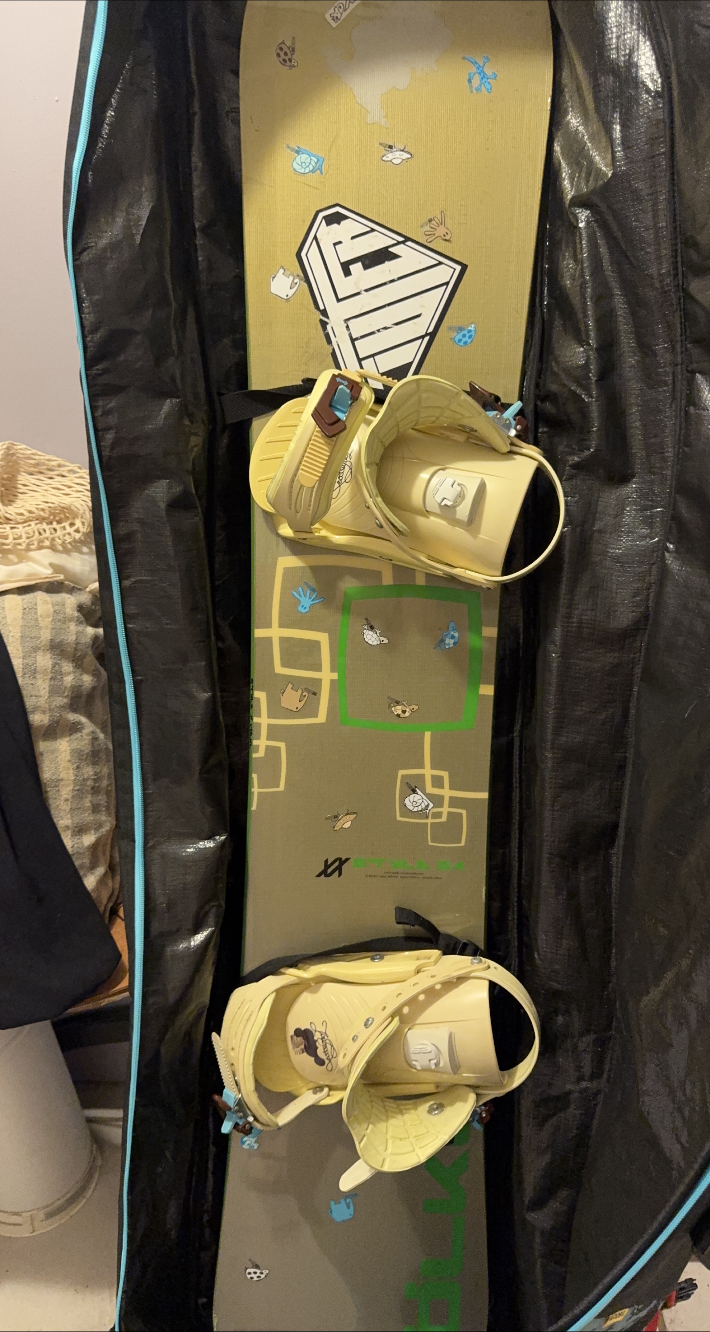 Forum Snowboard with Bindings thumbnail