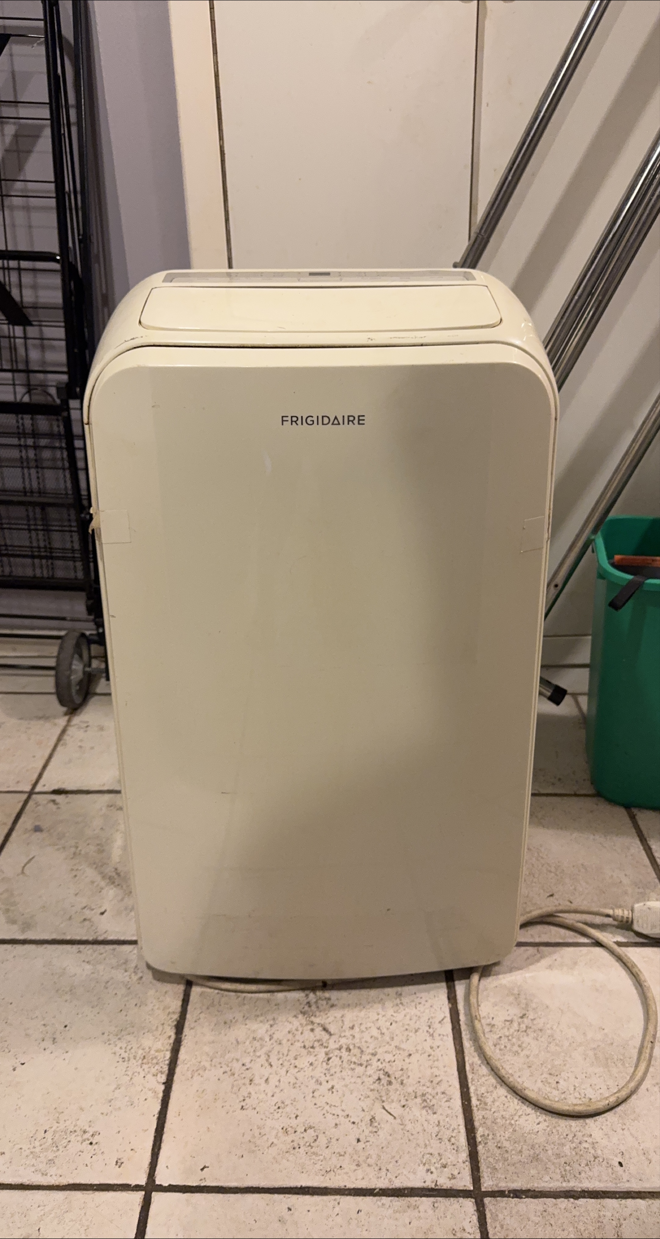 Frigidaire Portable Air Conditioner thumbnail