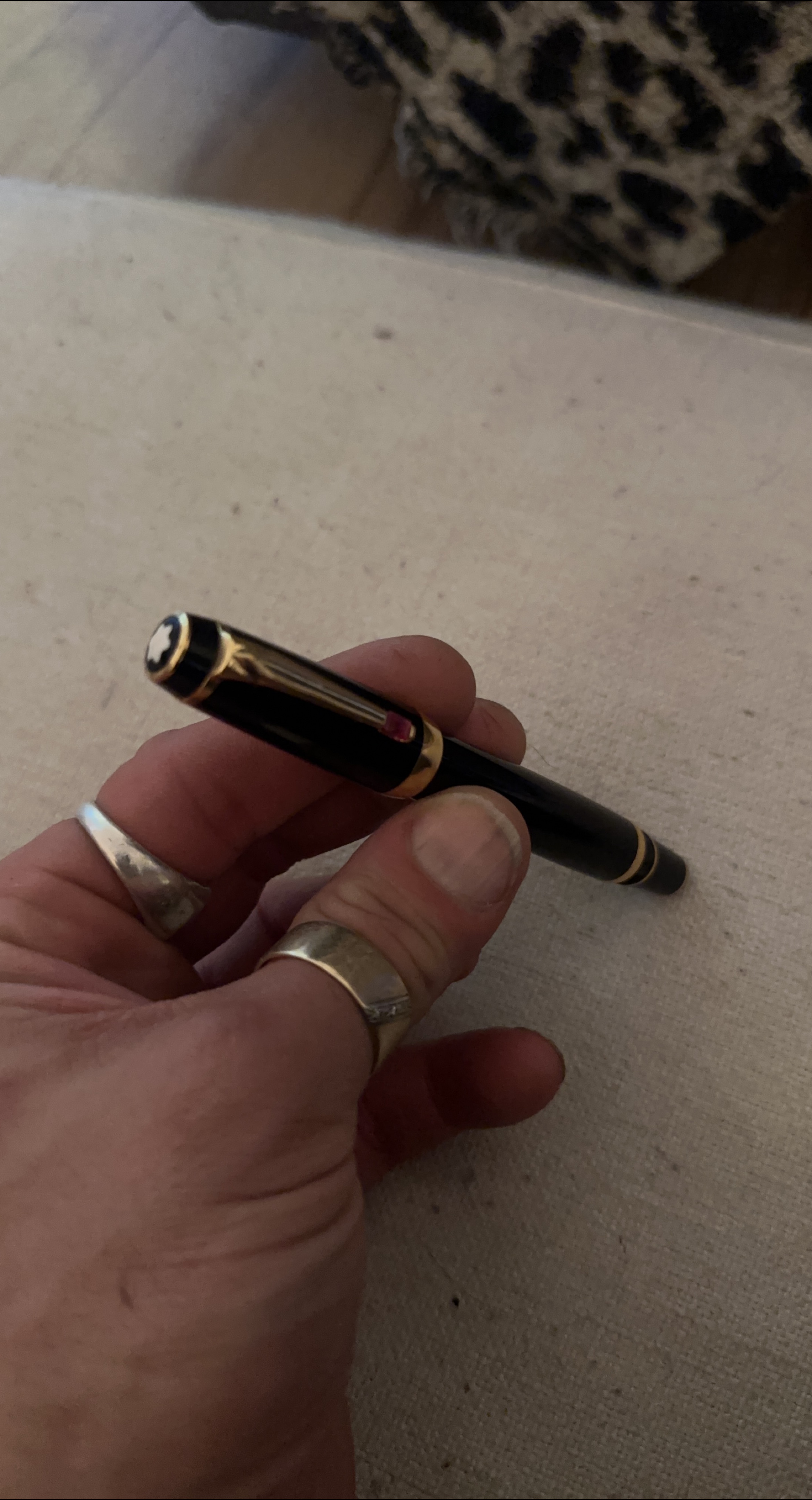 Montblanc Meisterstück Classique Fountain Pen thumbnail