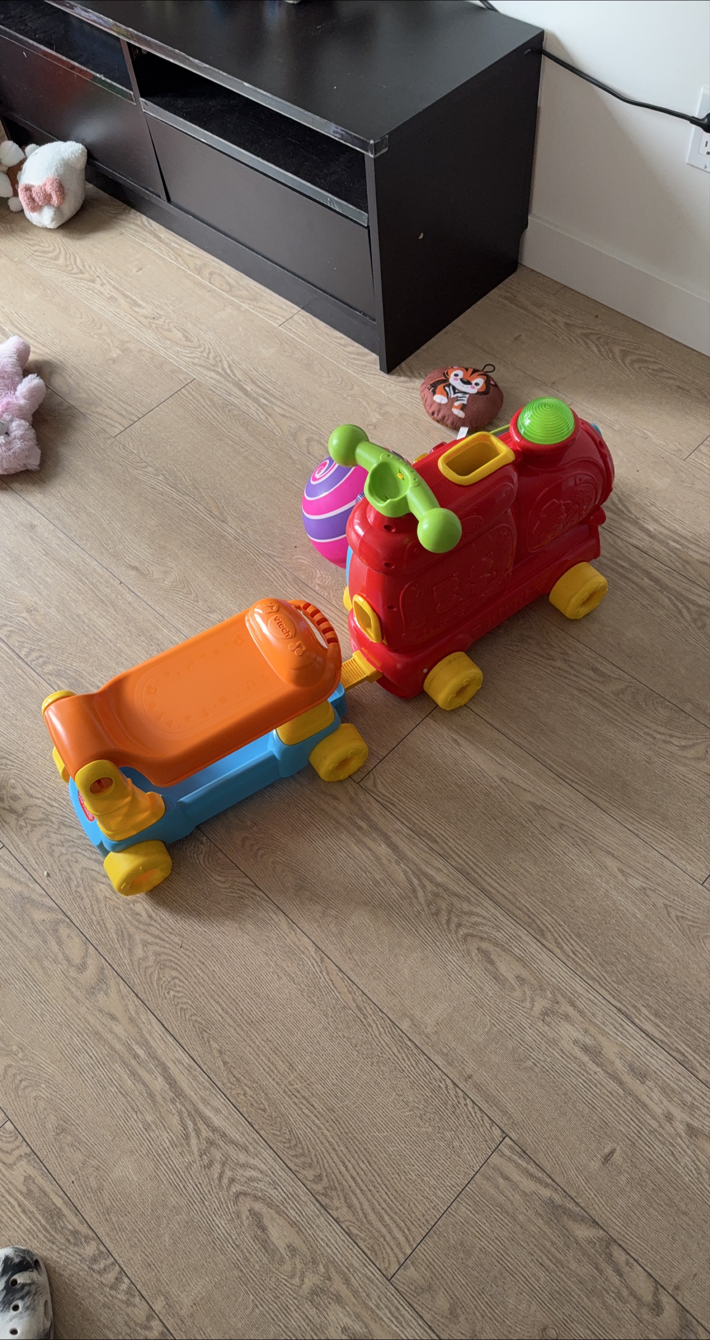 VTech Ride-On Train and Scooter thumbnail