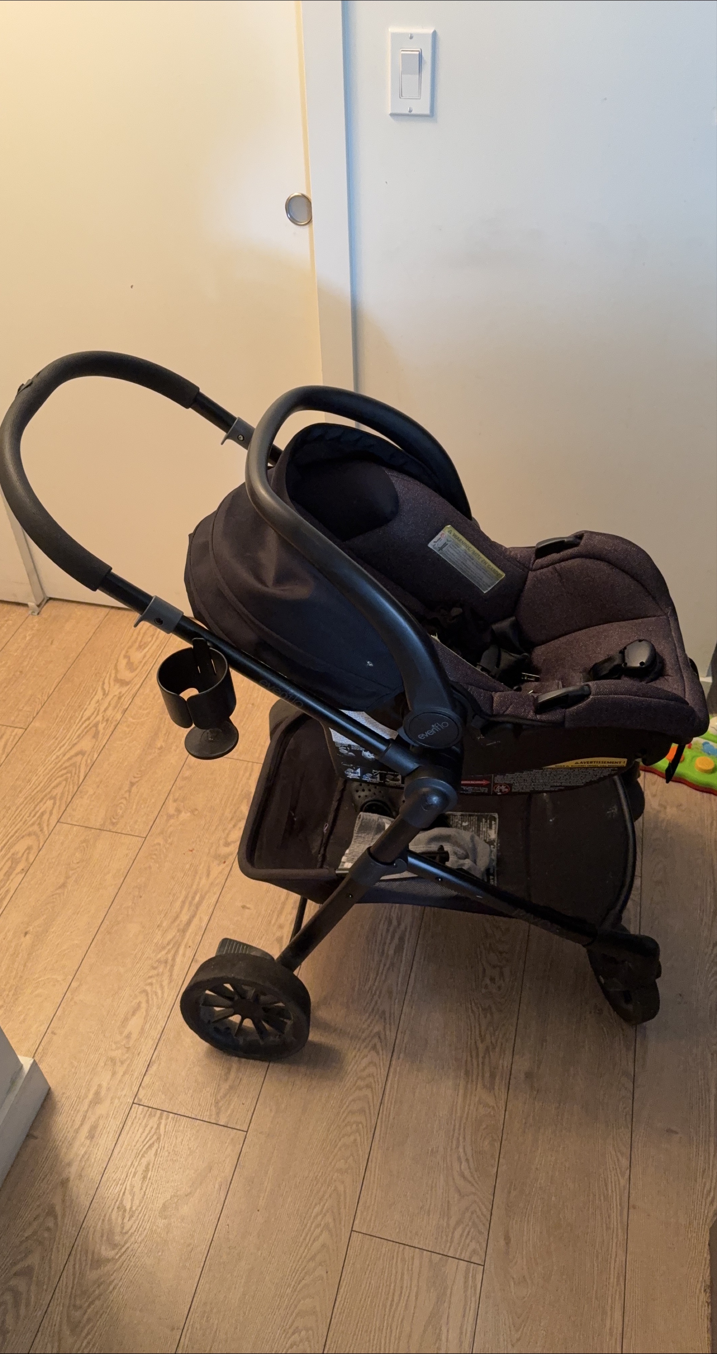 Evenflo Travel System Stroller and Car Seat thumbnail